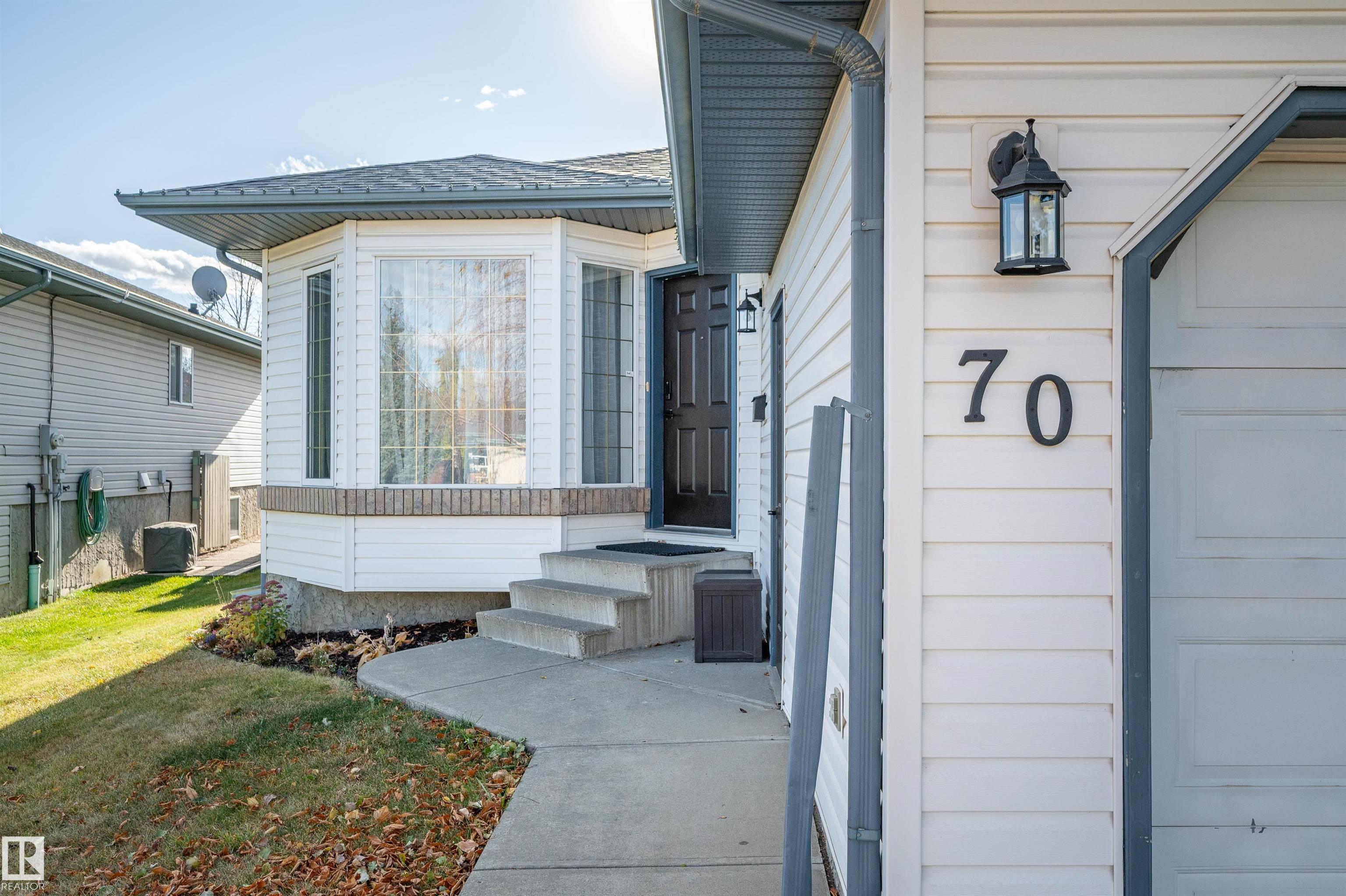 70 FOXBORO Bay, E4463126, Alberta,