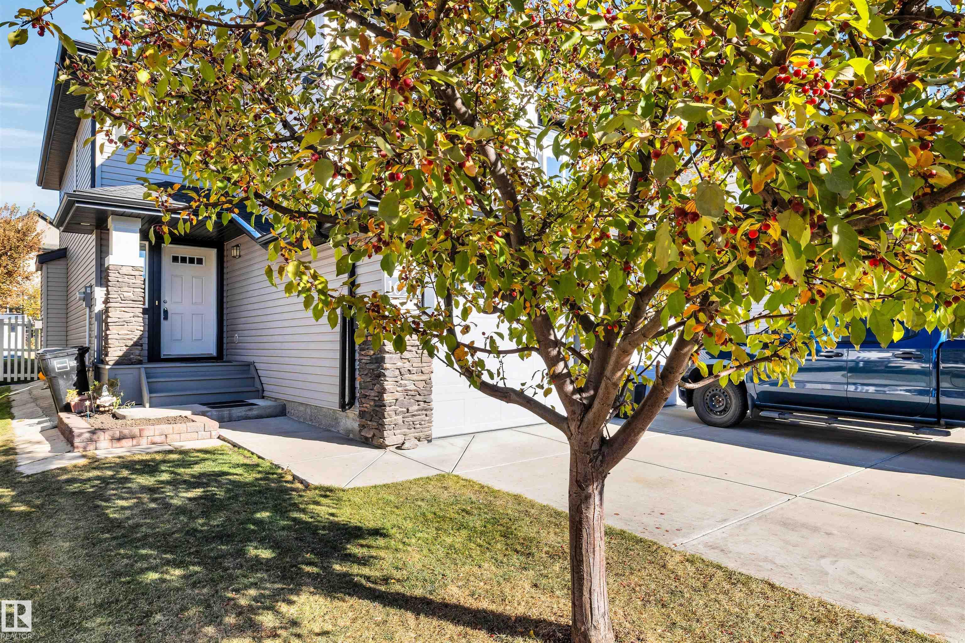 Third View of 1690 CUNNINGHAM Way, Callaghan, Edmonton, Alberta, T6W 0W5