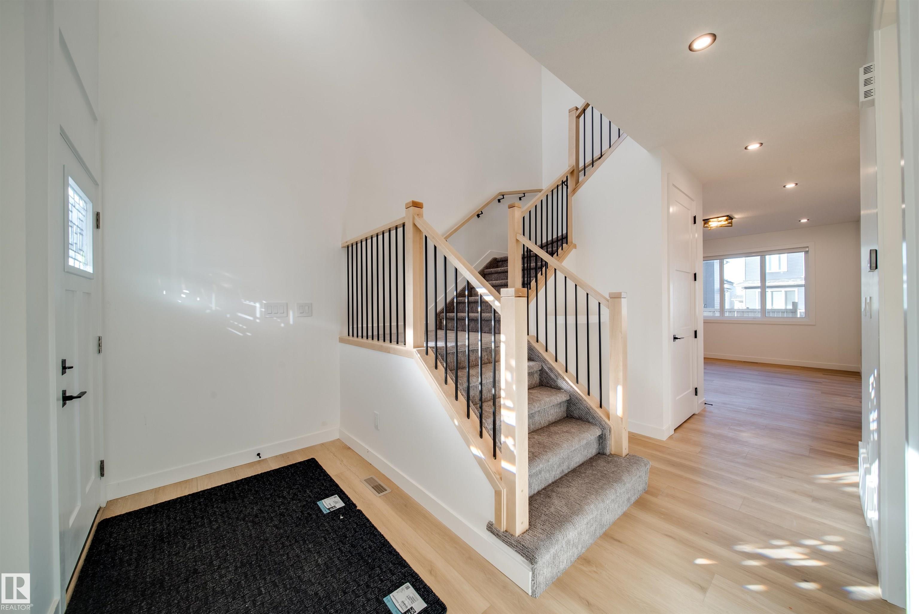 Fourth View of 20 Blackbird Bend, South Fort, Fort Saskatchewan, Alberta, T8L 0G6