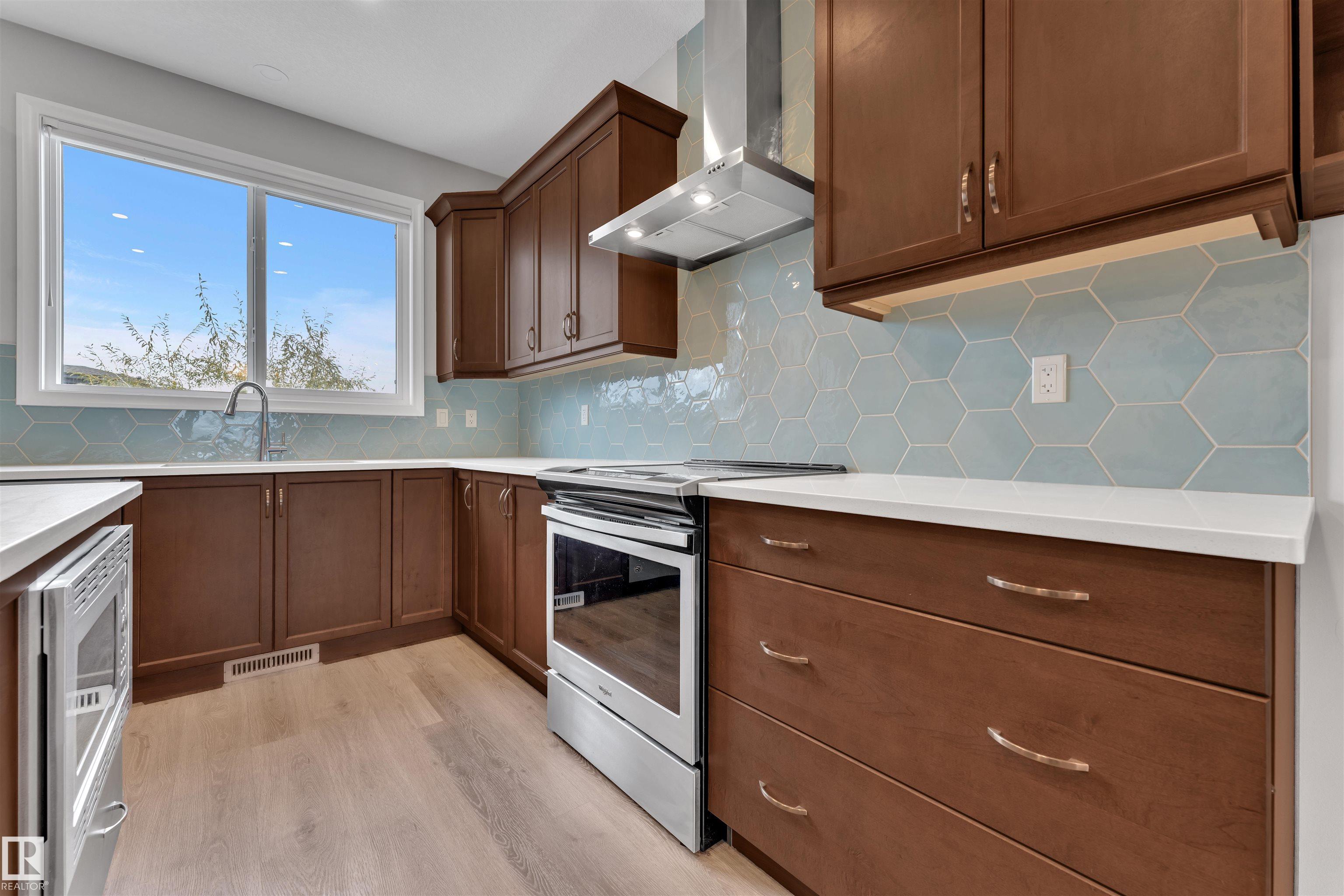176 CHARLESWORTH Drive, E4463223, Alberta,
