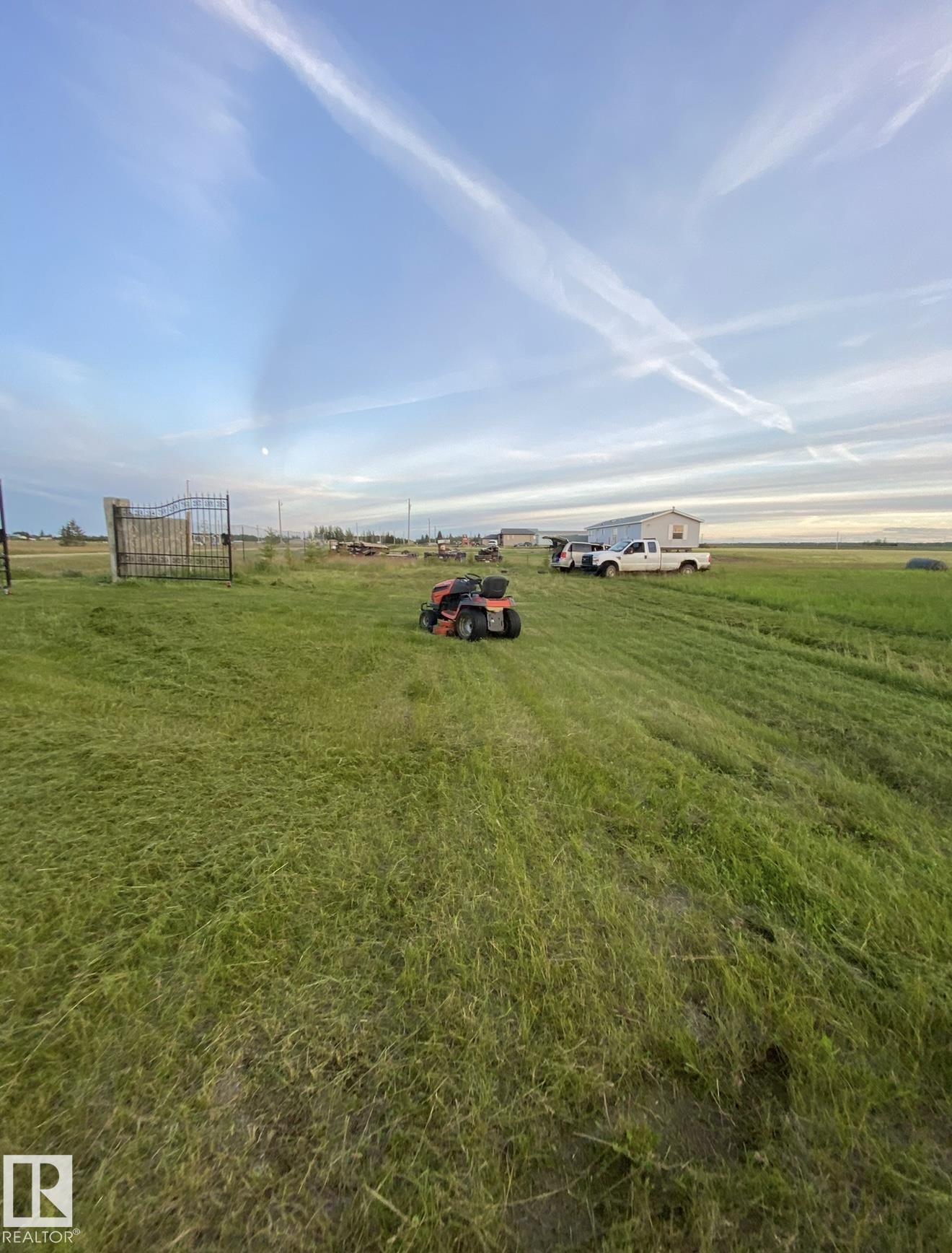 Fifth View of 35 23422 TWP ROAD 582, Clearview Acres, Rural Sturgeon County, Alberta, T0G 1L2