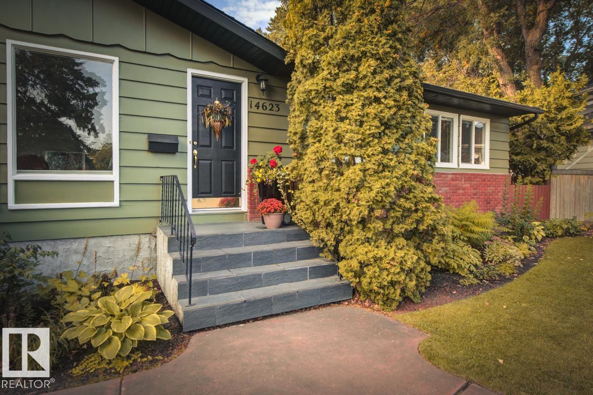Second View of 14623 89A Avenue, Parkview, Edmonton, Alberta, T5R 4S9