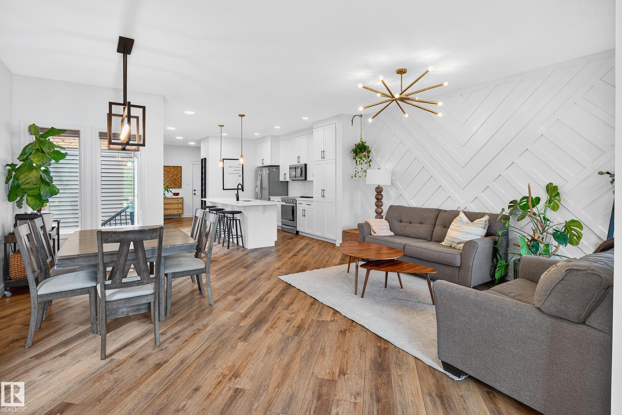1194 KESWICK Drive, E4463352, Alberta,