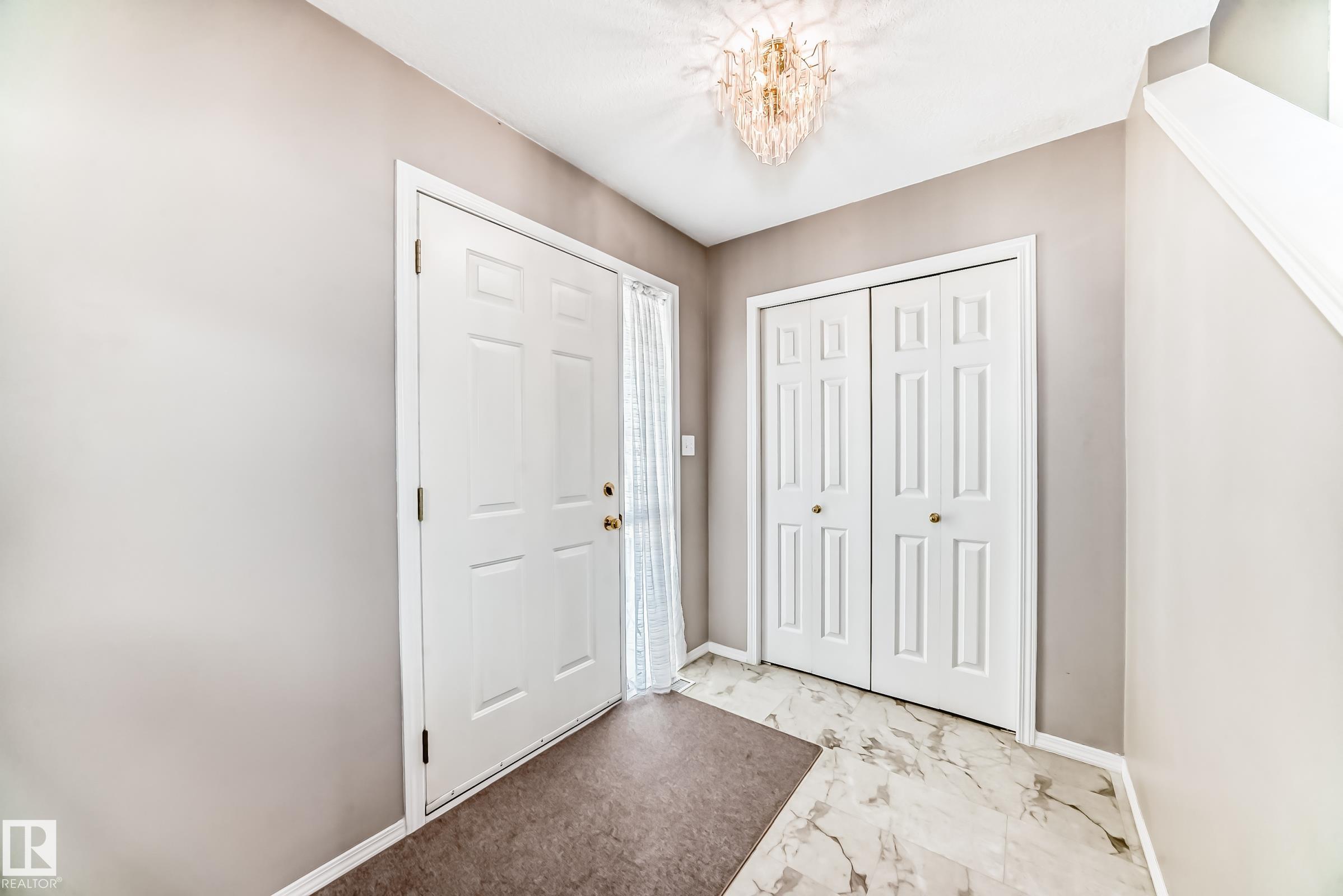 Second View of 712 BALFOUR Close, Breckenridge Greens, Edmonton, Alberta, T5T 6H7