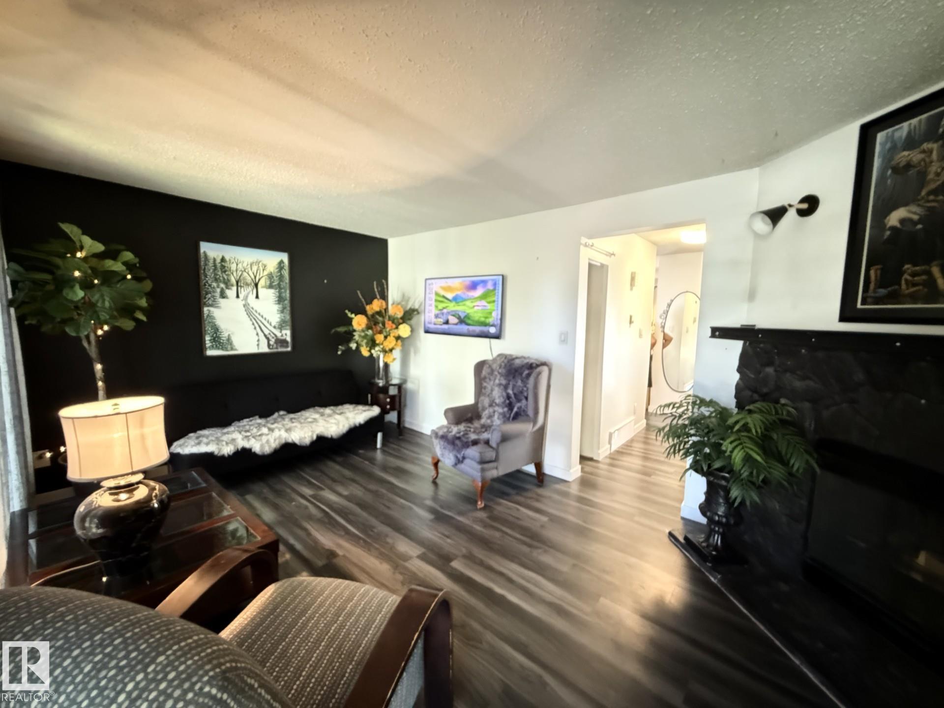 Third View of 3127 109 Street, Steinhauer, Edmonton, Alberta, T6J 3E6