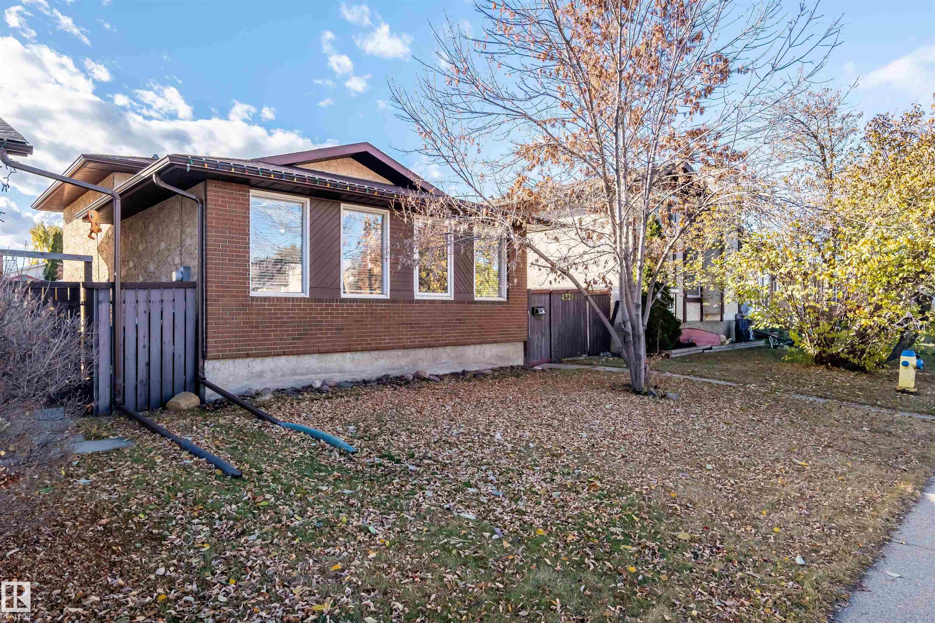 Third View of 4326 38 Street, Kiniski Gardens, Edmonton, Alberta, T6L 4R4