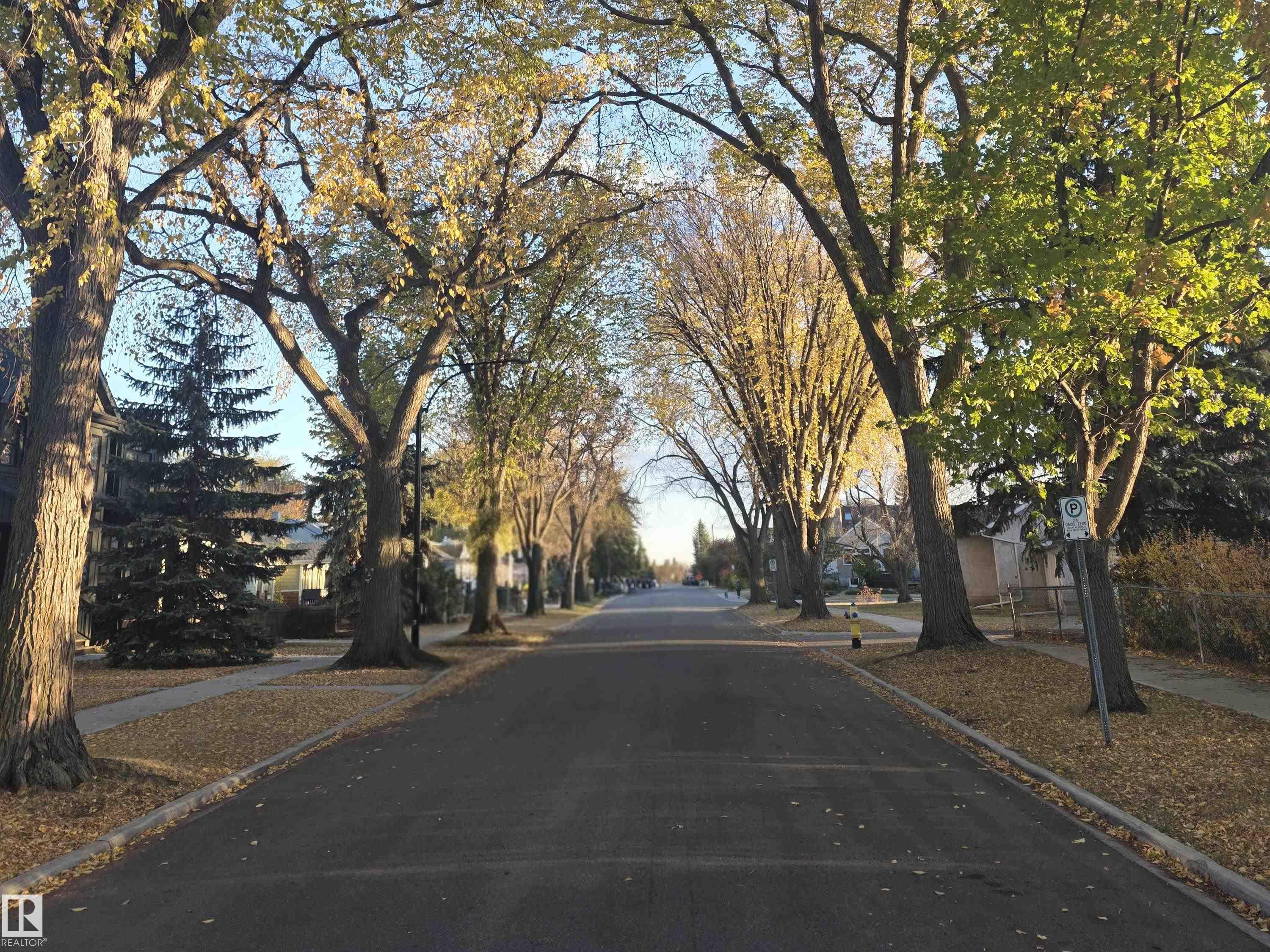 Second View of 7508 111 ave NW, Virginia Park, Edmonton, Alberta, T5B 0B7