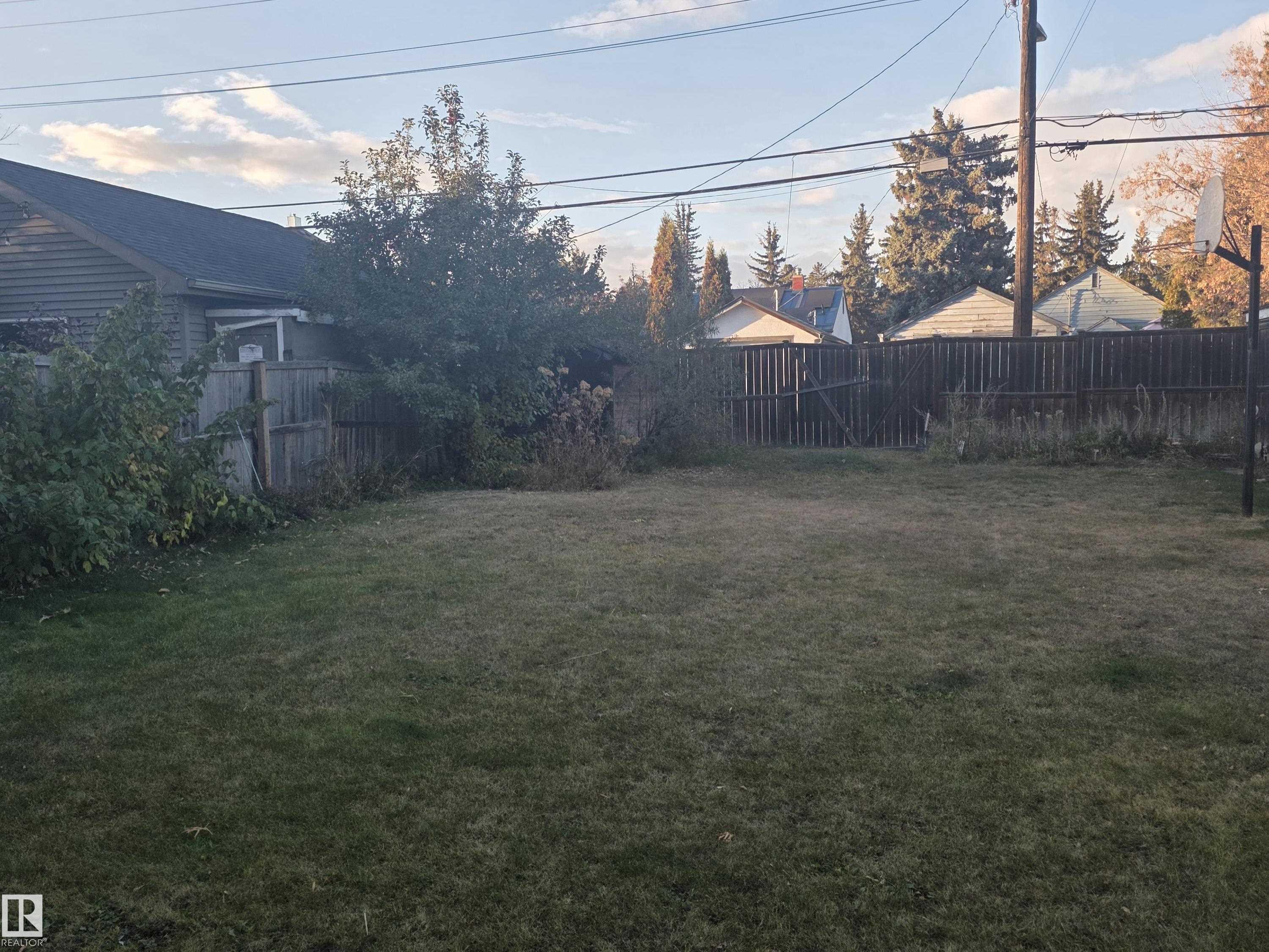 Fifth View of 7508 111 ave NW, Virginia Park, Edmonton, Alberta, T5B 0B7