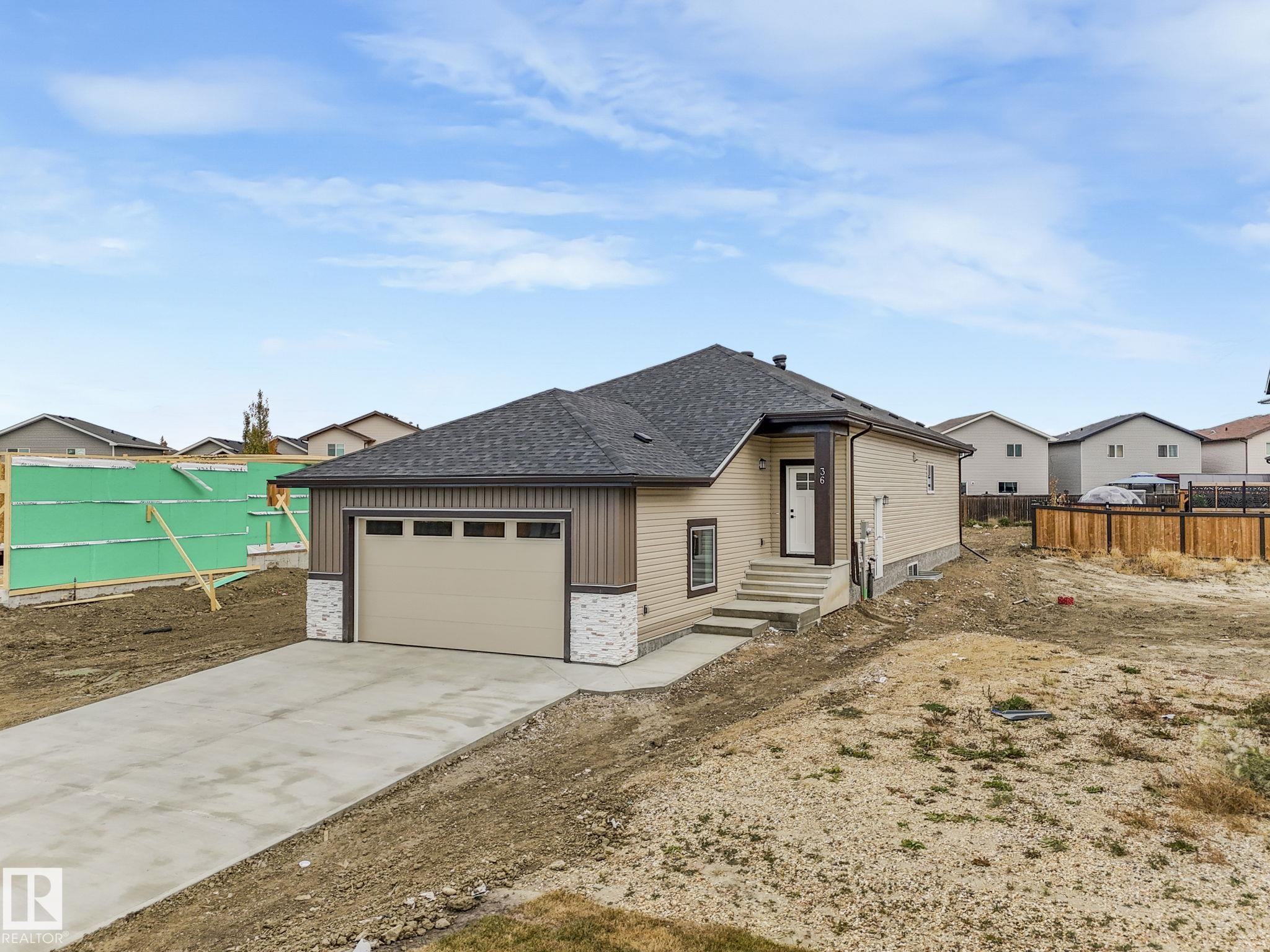 Third View of 36 Dalquist bay, Meadowview Park_LEDU, Leduc, Alberta, T9E 1N7