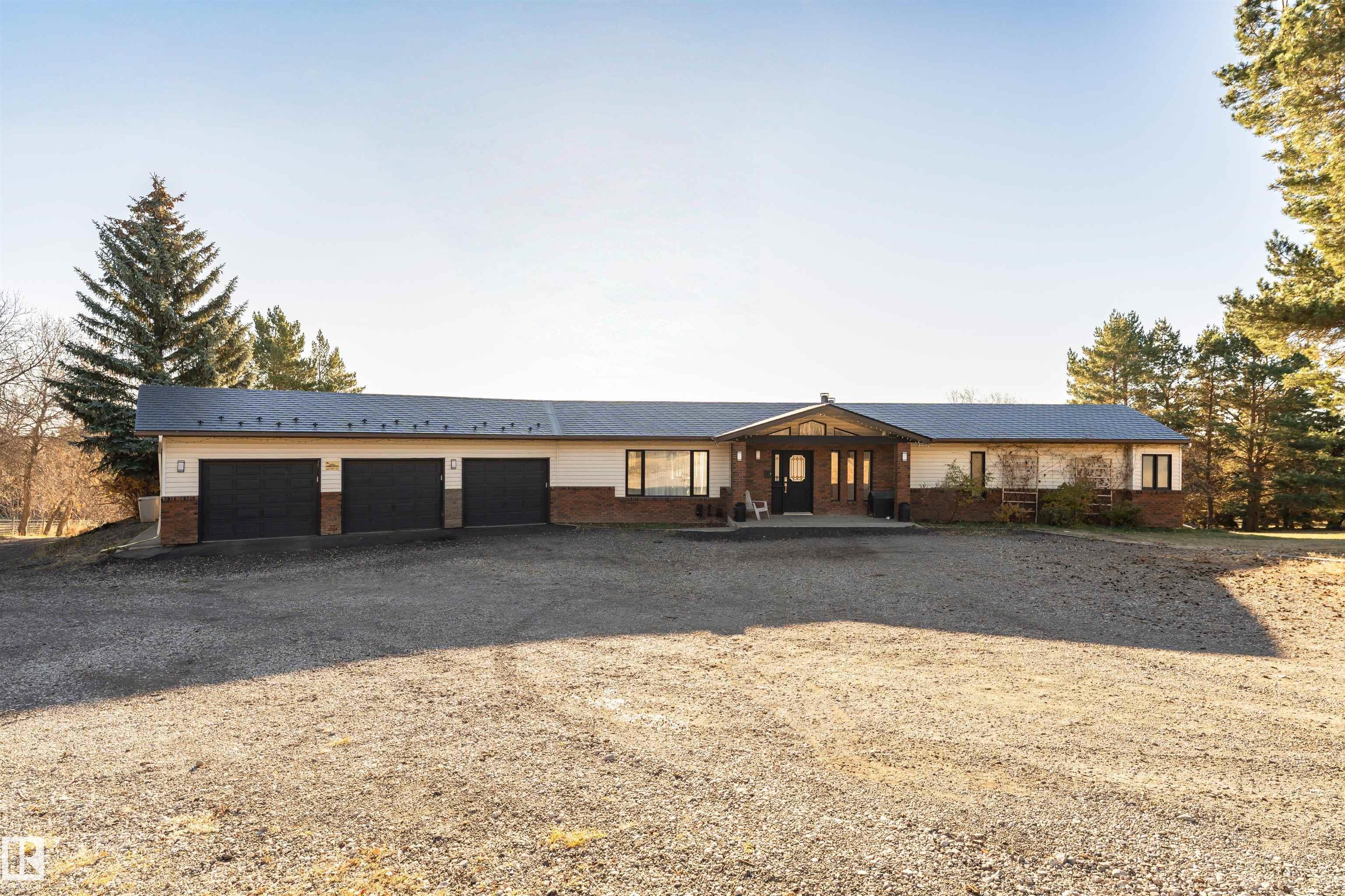 21-55517 RR 240, E4463426, Alberta,