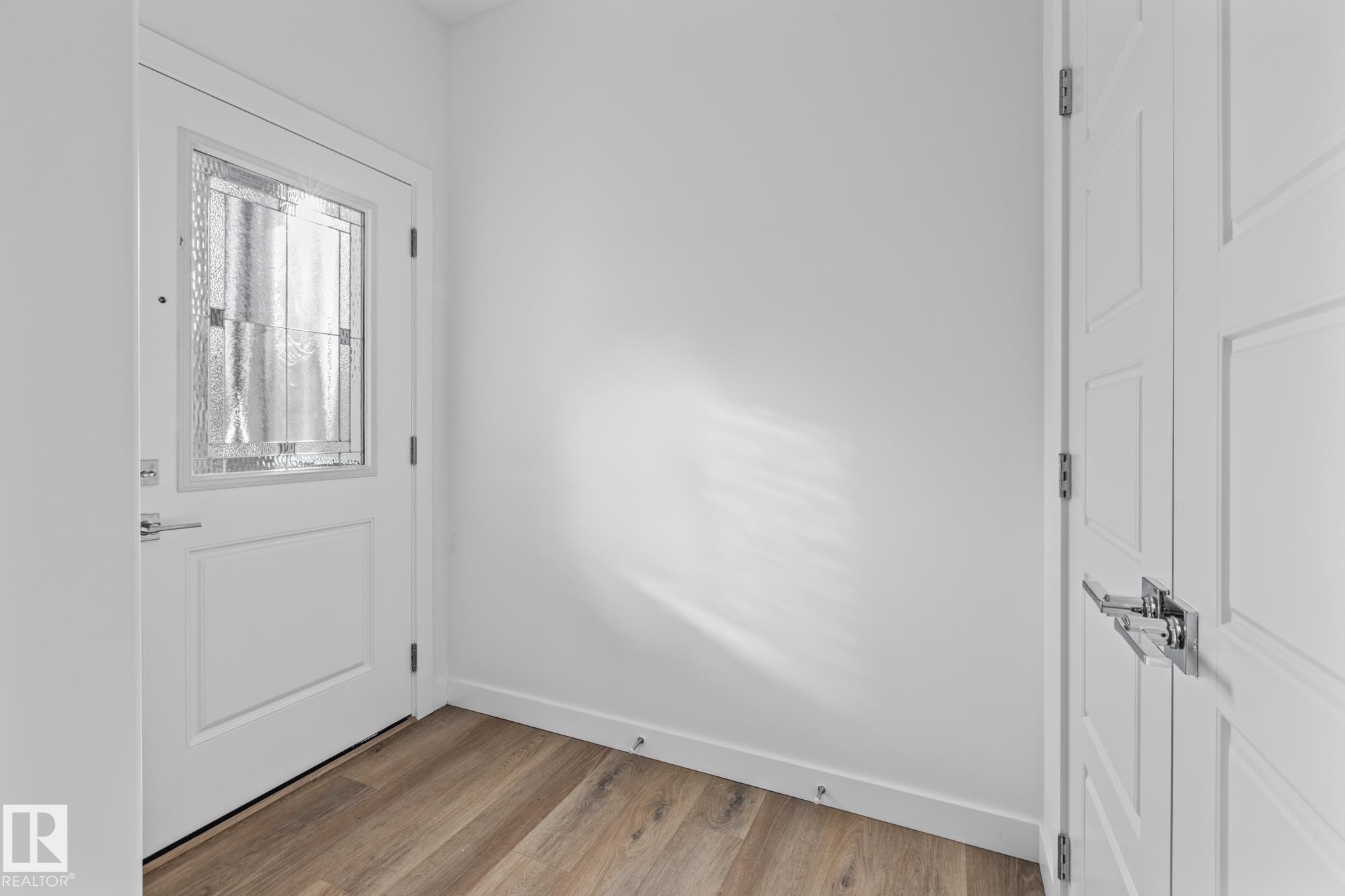 Second View of 211 SAVOY Crescent, Summerwood, Sherwood Park, Alberta, T8H 3A8