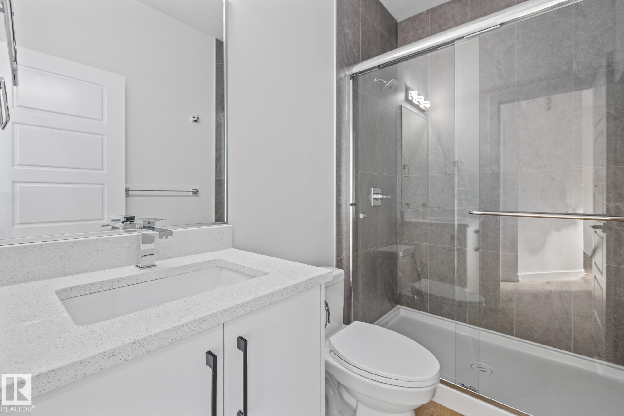 Fifth View of 211 SAVOY Crescent, Summerwood, Sherwood Park, Alberta, T8H 3A8