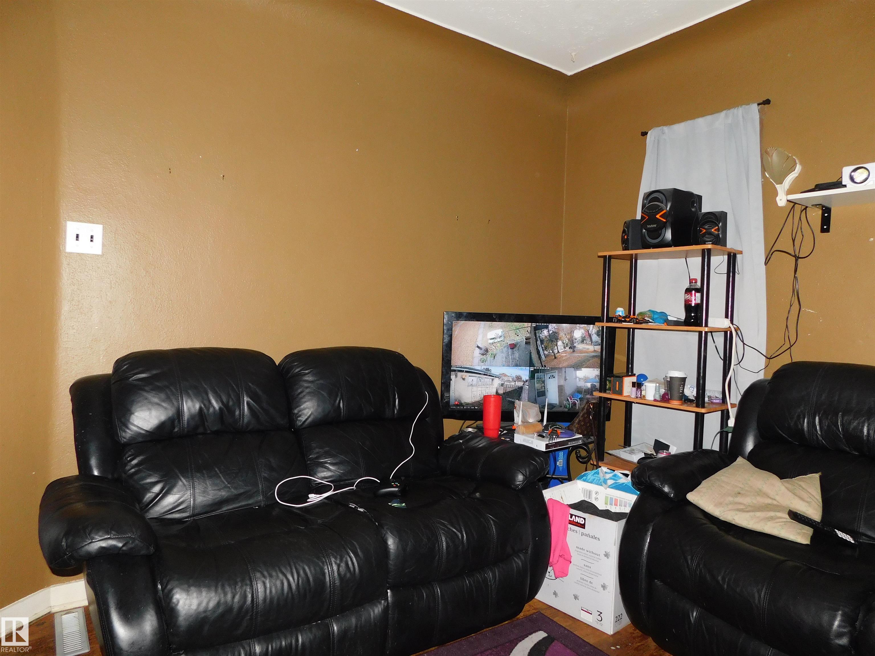 Second View of 11927 67 Street, Montrose (Edmonton), Edmonton, Alberta, T5B 1M2