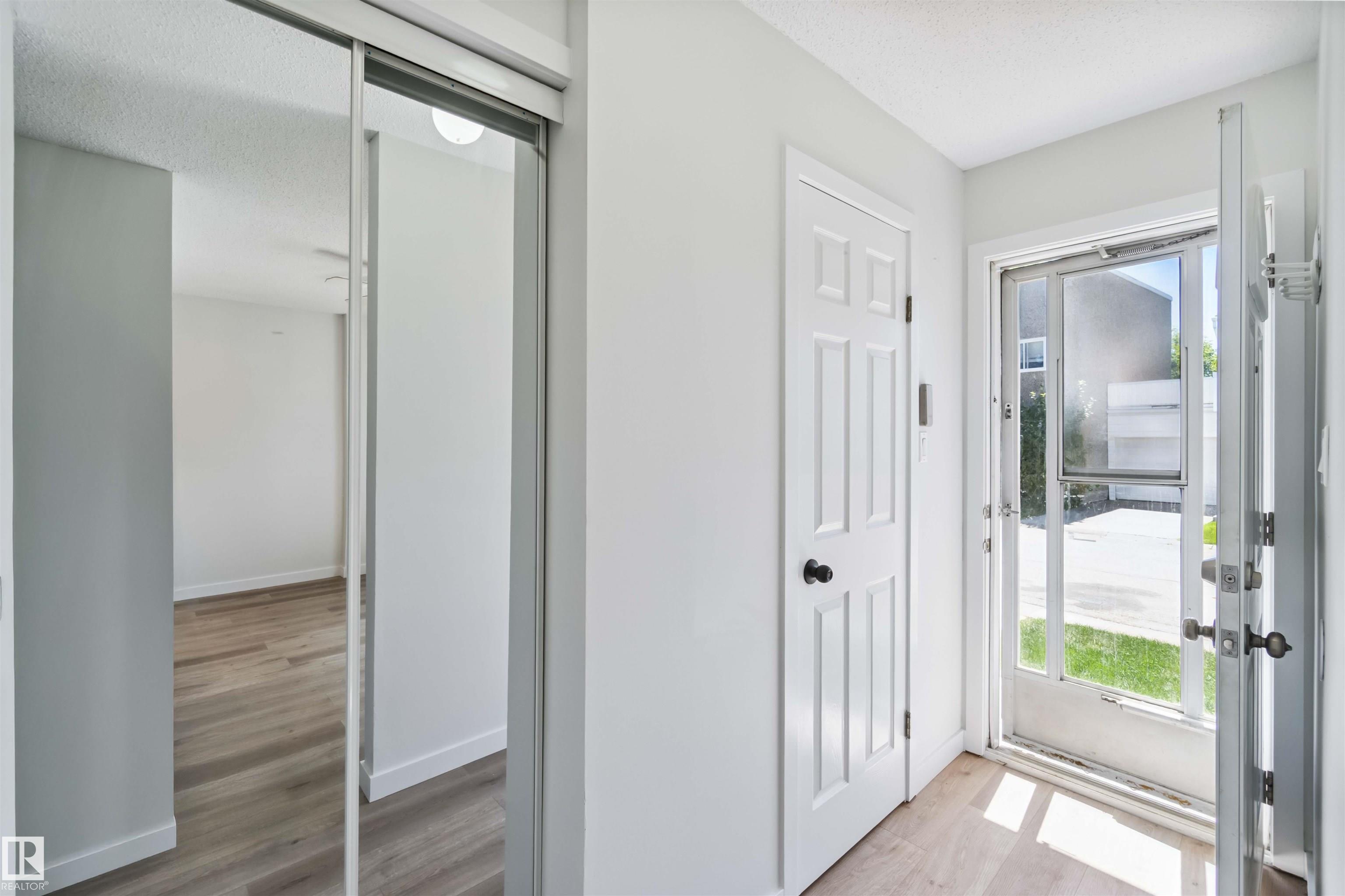 Second View of 1096 MILLBOURNE Road E, Michaels Park, Edmonton, Alberta, T6K 1W1