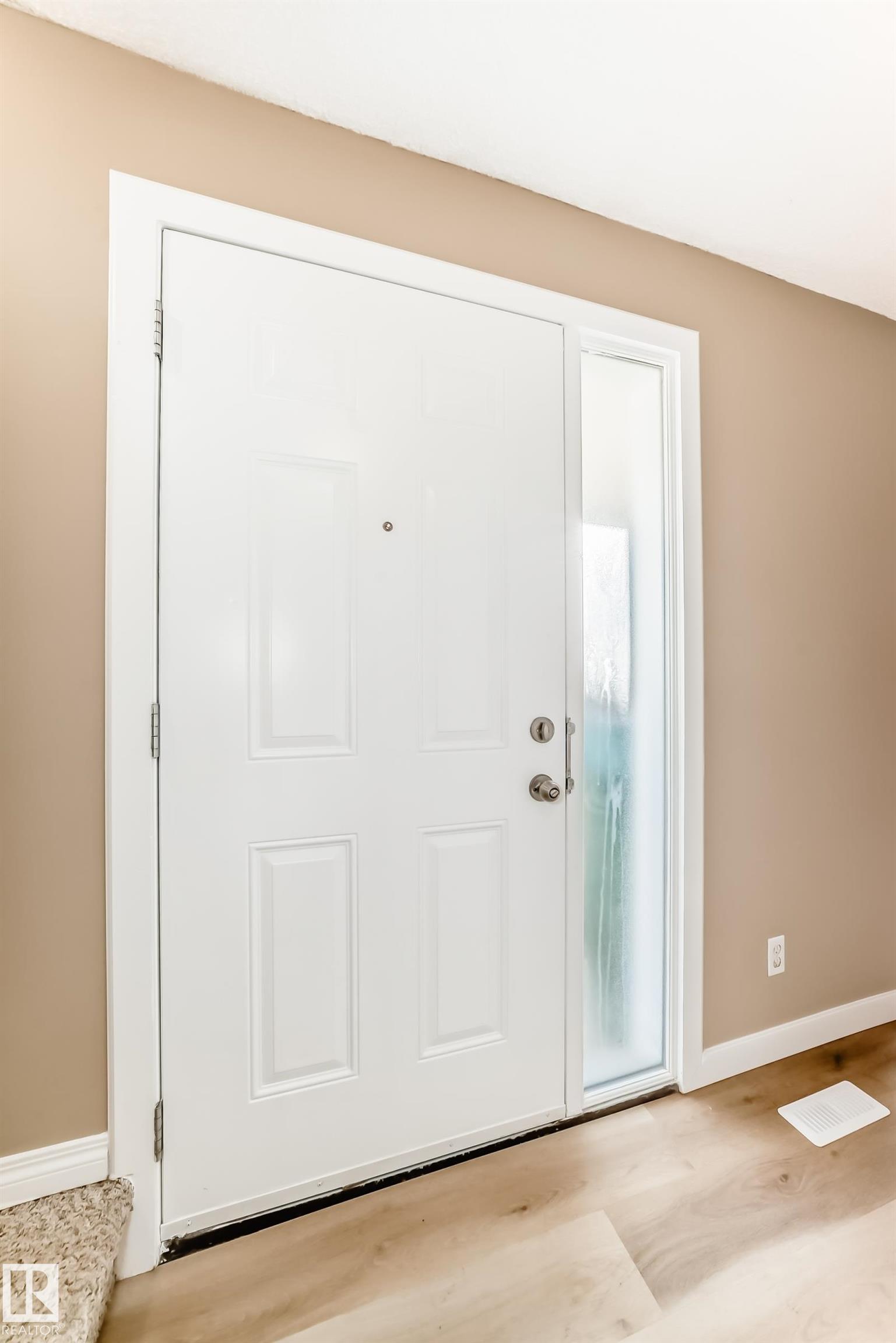 Fourth View of 3508 17B Avenue, Daly Grove, Edmonton, Alberta, T6L 2P3