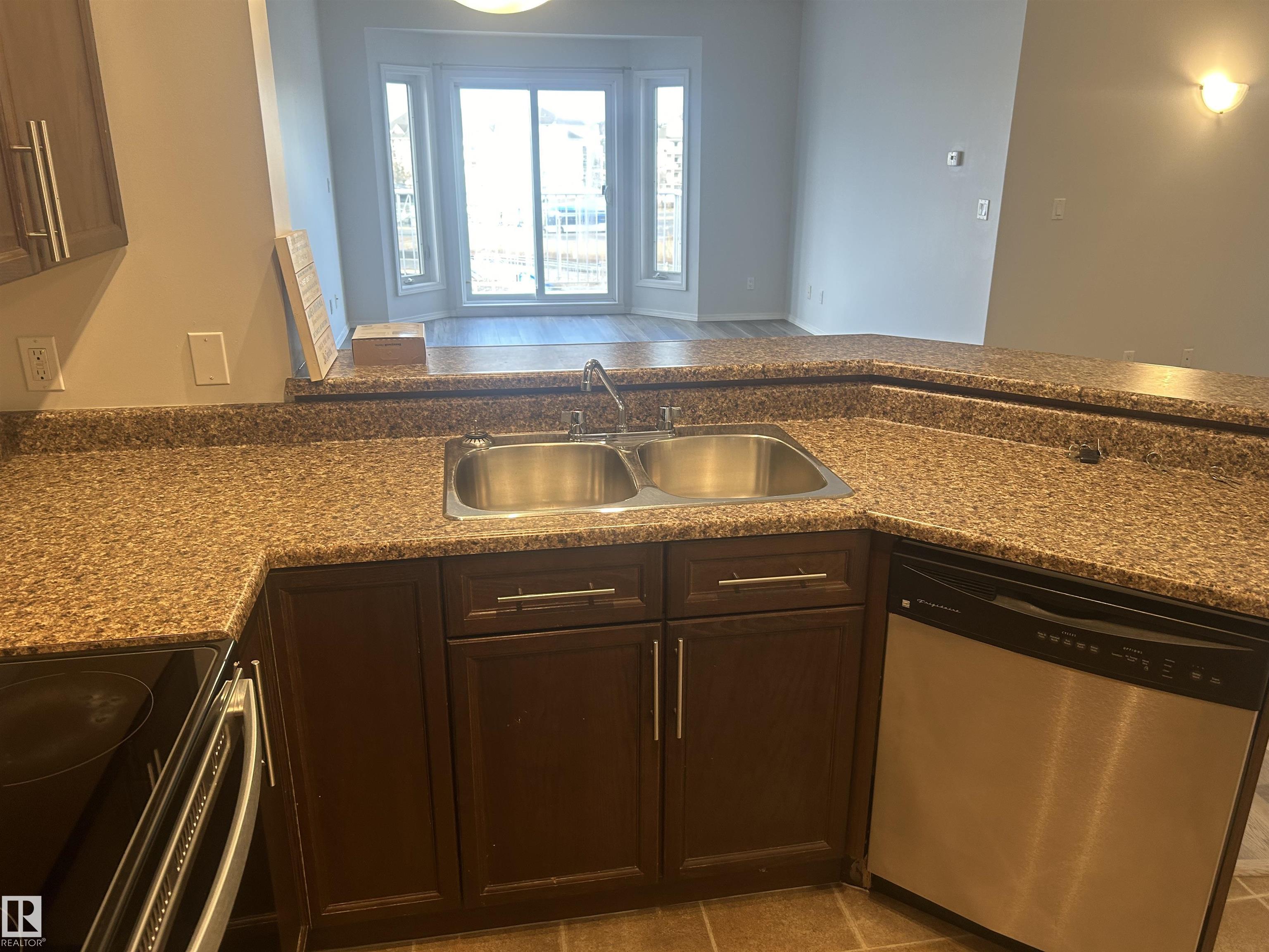 Fourth View of 411 4316 139 Avenue, Clareview Town Centre, Edmonton, Alberta, T5Y 0L1