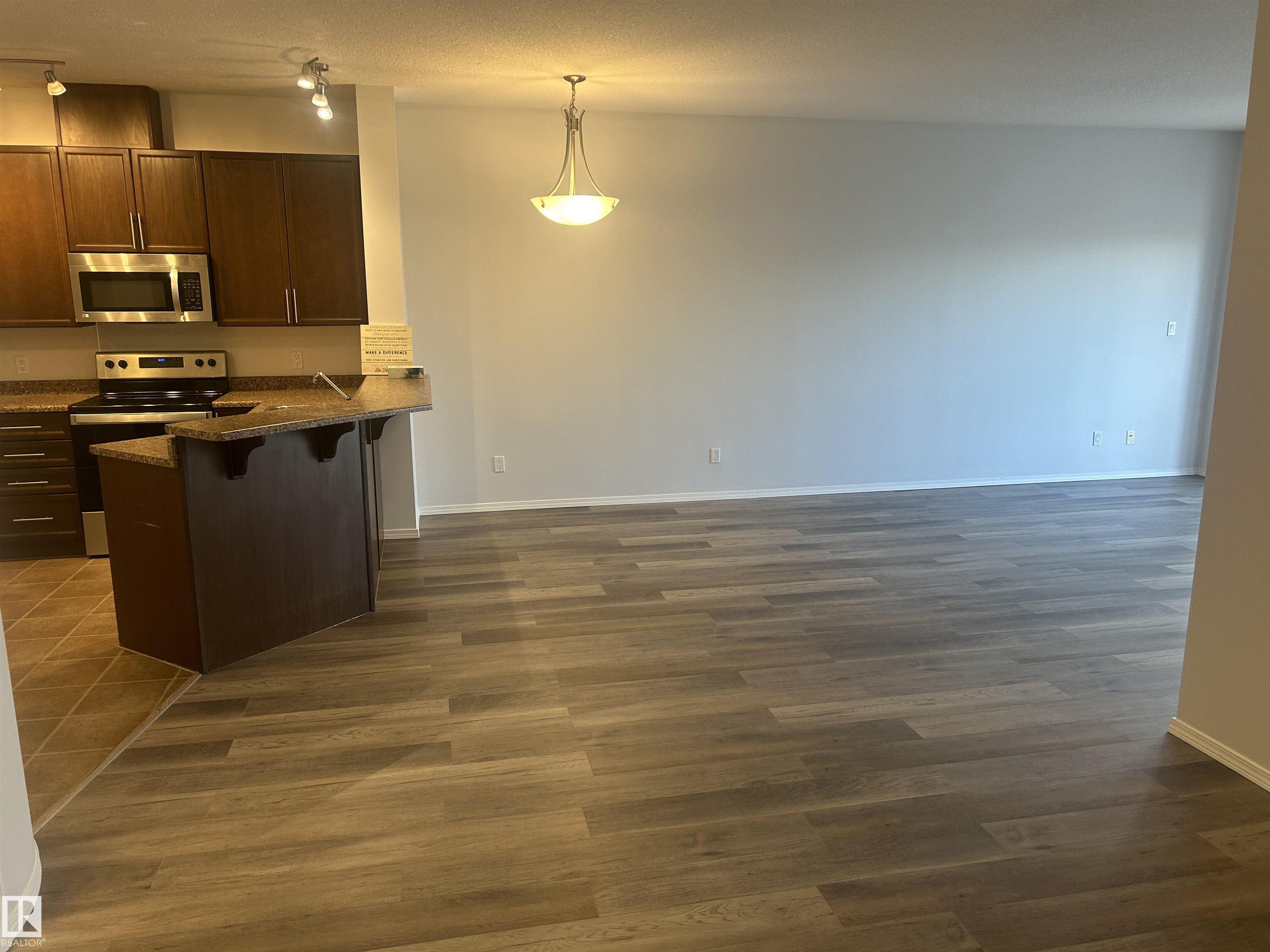 Fifth View of 411 4316 139 Avenue, Clareview Town Centre, Edmonton, Alberta, T5Y 0L1