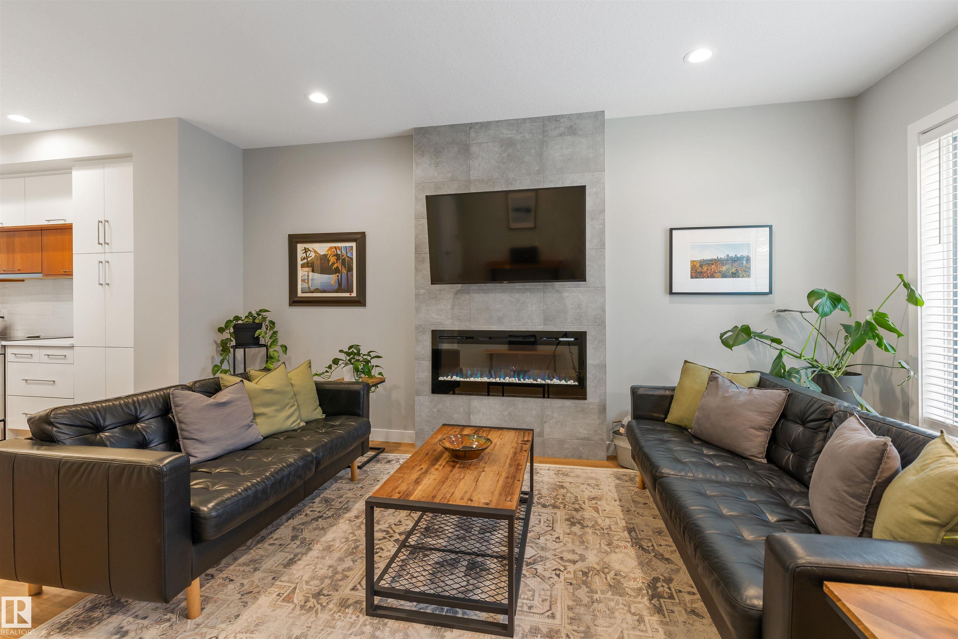 Fourth View of 9524 75 Avenue, Ritchie, Edmonton, Alberta, T6E 1H4
