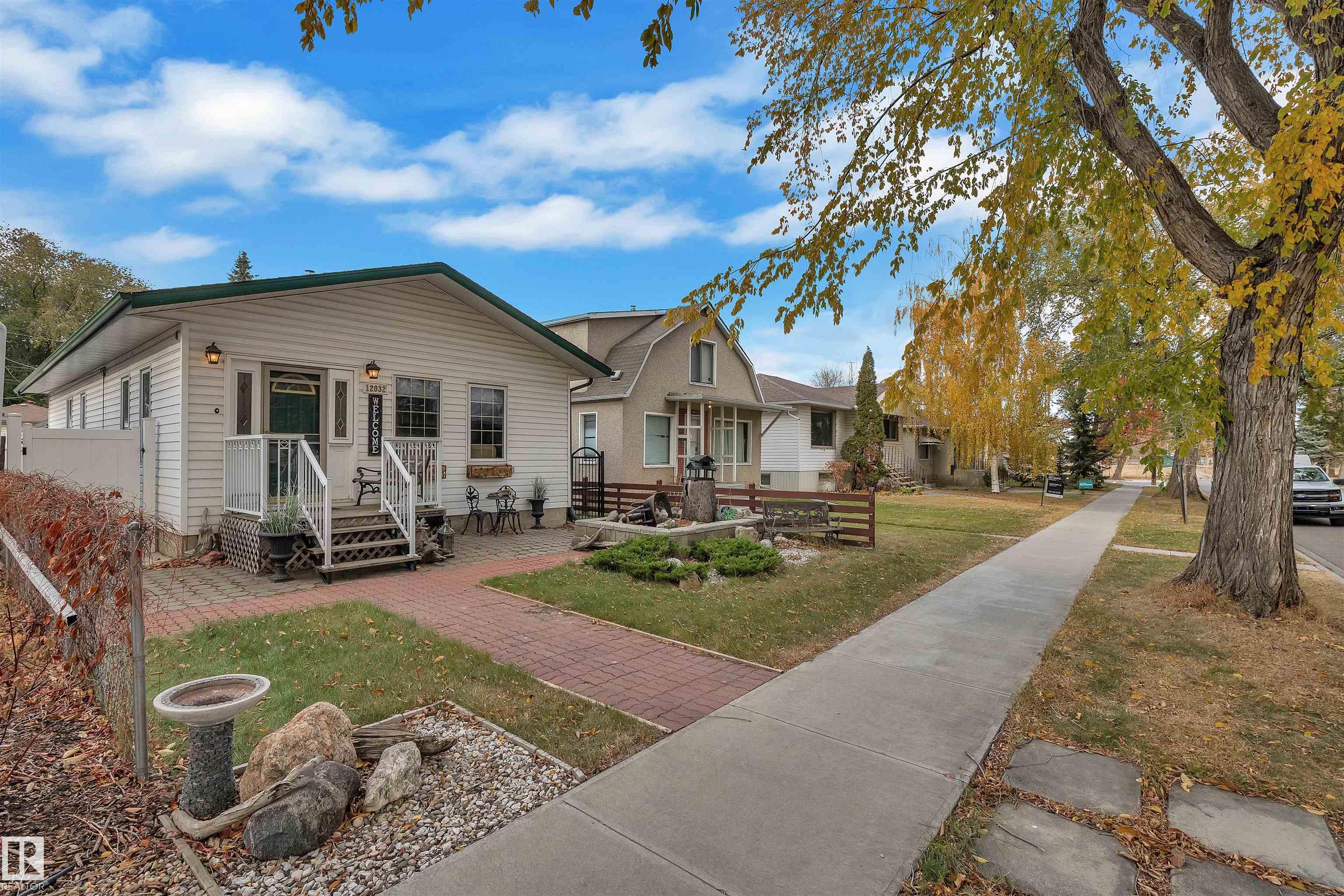 Third View of 12032 56 Street, Newton, Edmonton, Alberta, T5W 3T1
