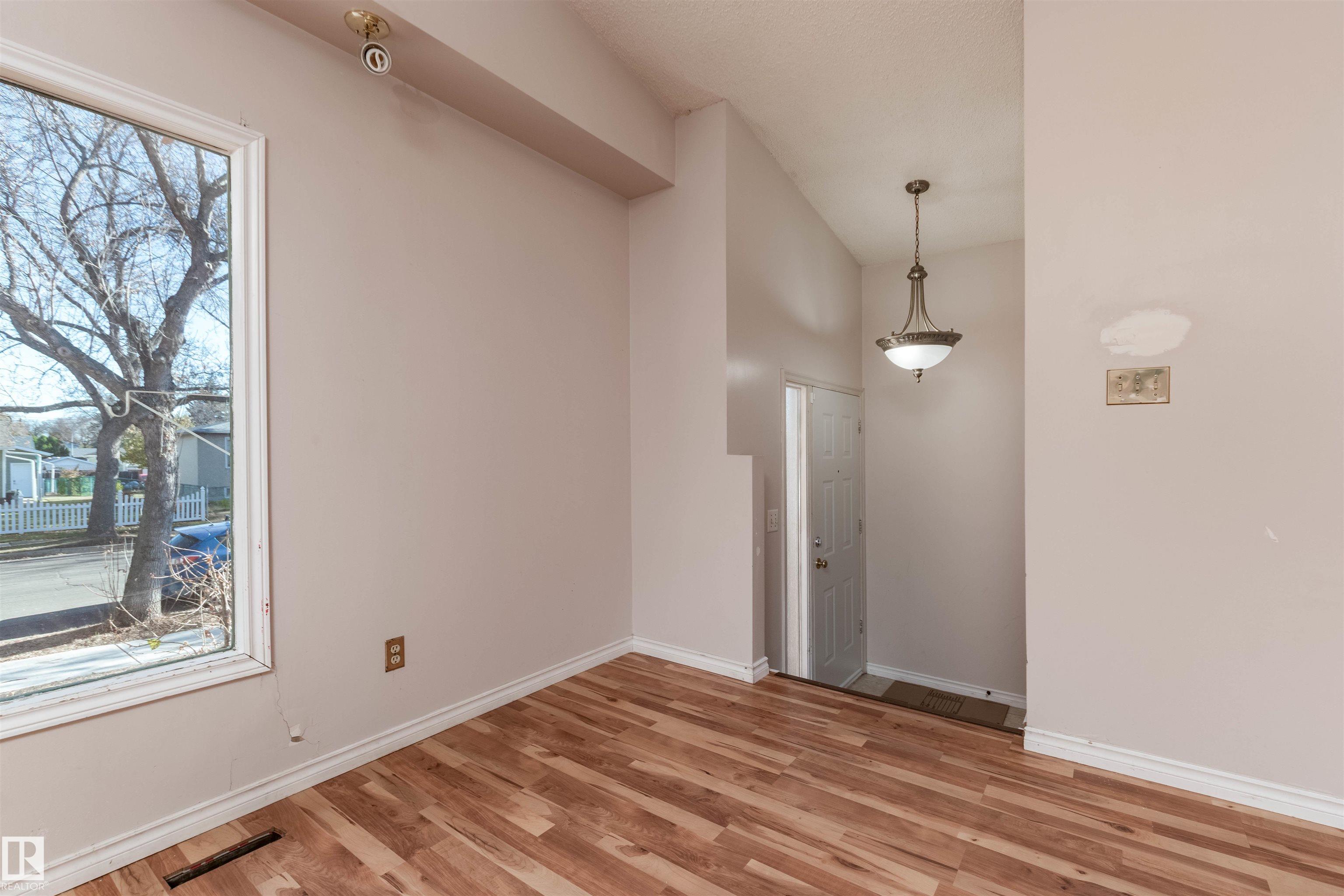 Third View of 11938 43 Street, Beacon Heights, Edmonton, Alberta, T5W 2P6