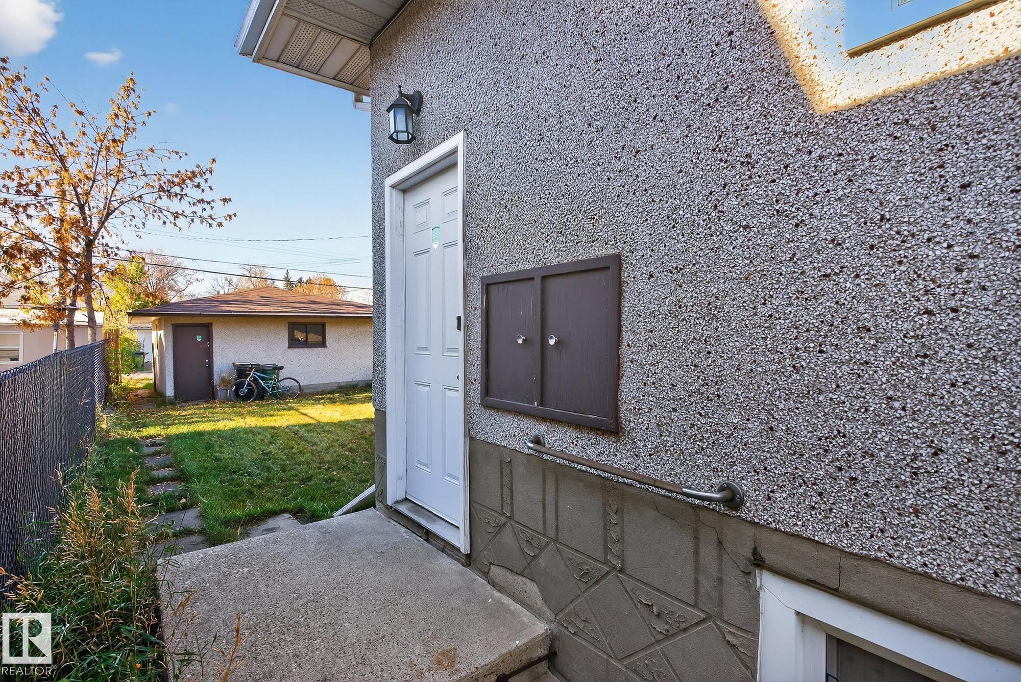 Fifth View of 12908 101 Street, Lauderdale, Edmonton, Alberta, T5E 4E7