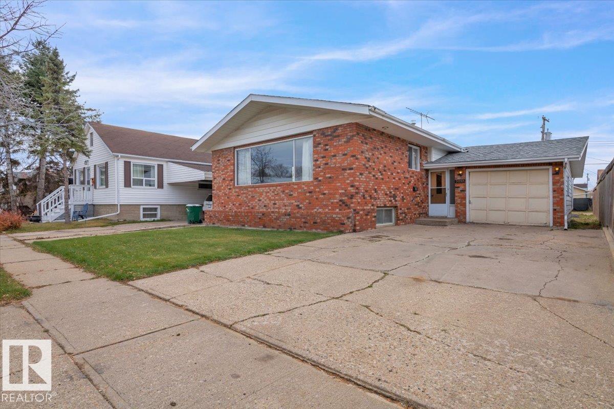 5019 49 Avenue, E4463702, Alberta,