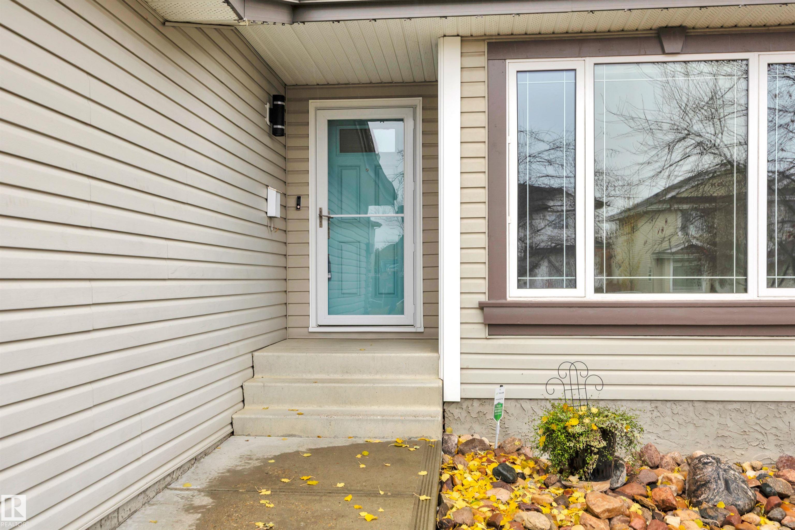 Fourth View of 1330 118A Street, Twin Brooks, Edmonton, Alberta, T6J 7G2