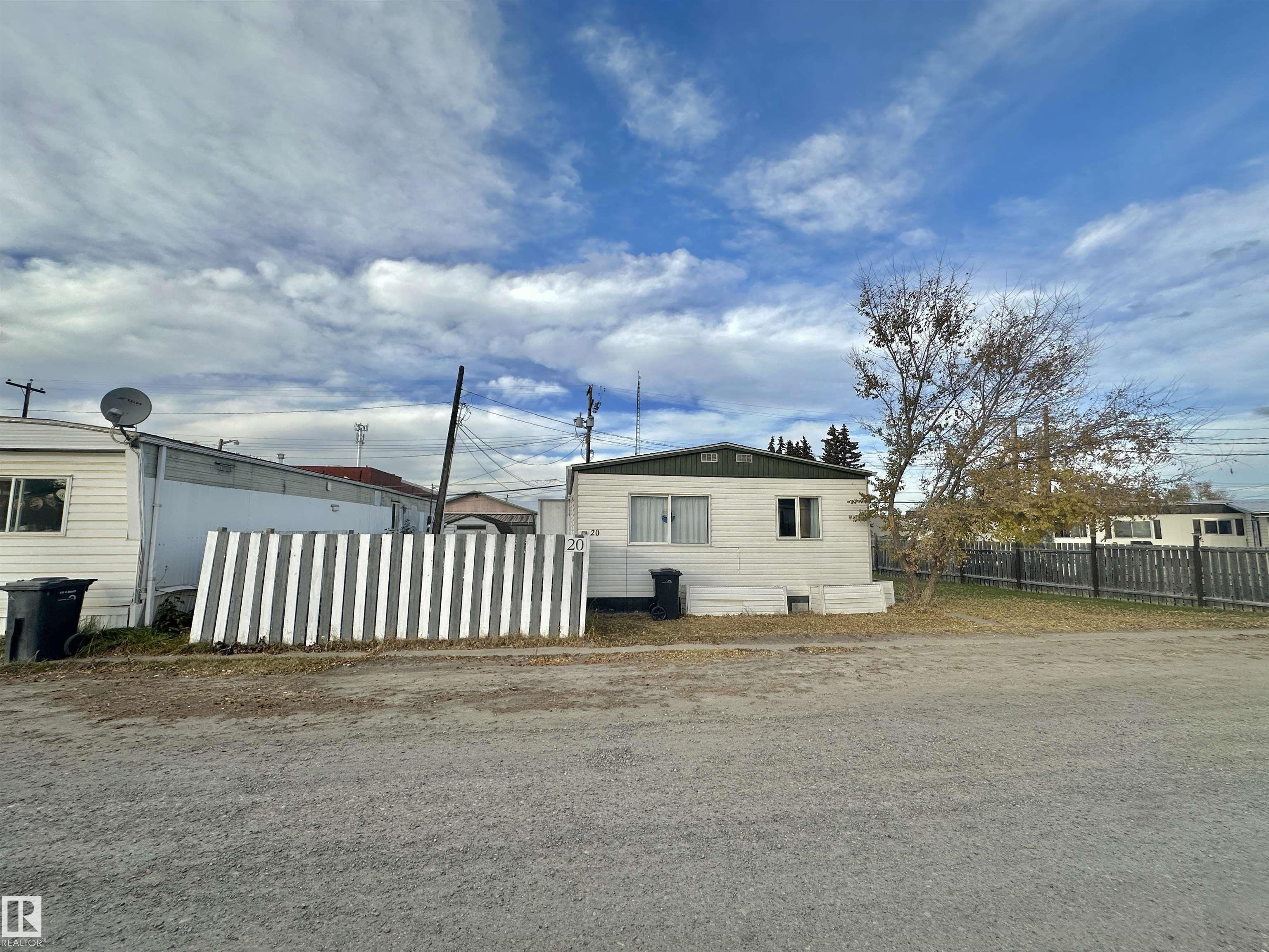 #20 5302 52St, E4463859, Alberta,