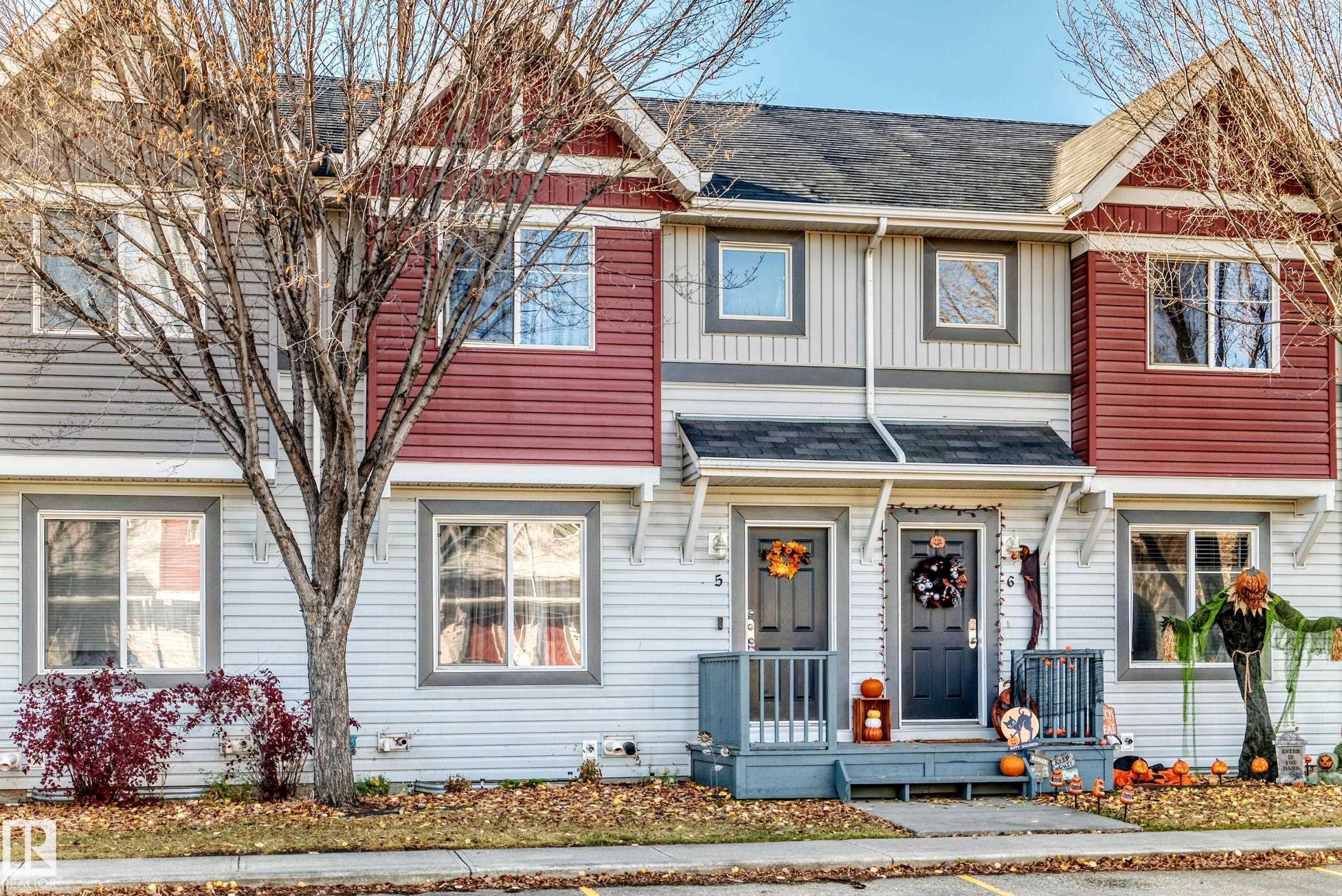 Second View of 5 1404 HERMITAGE Road NW, Canon Ridge, Edmonton, Alberta, T5A 0P5