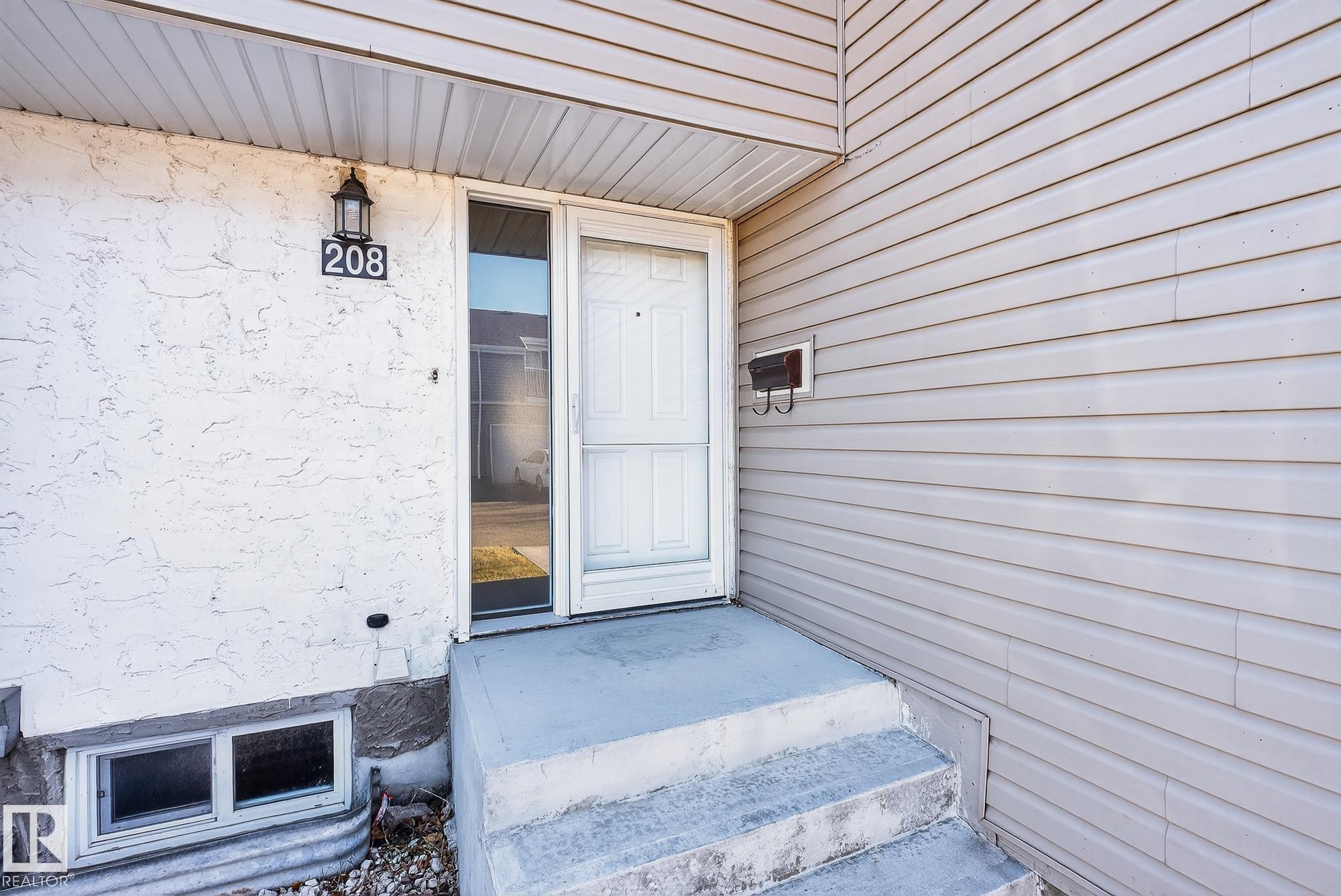 Second View of 208 CHATEAU Place, Belmead, Edmonton, Alberta, T5T 1V3