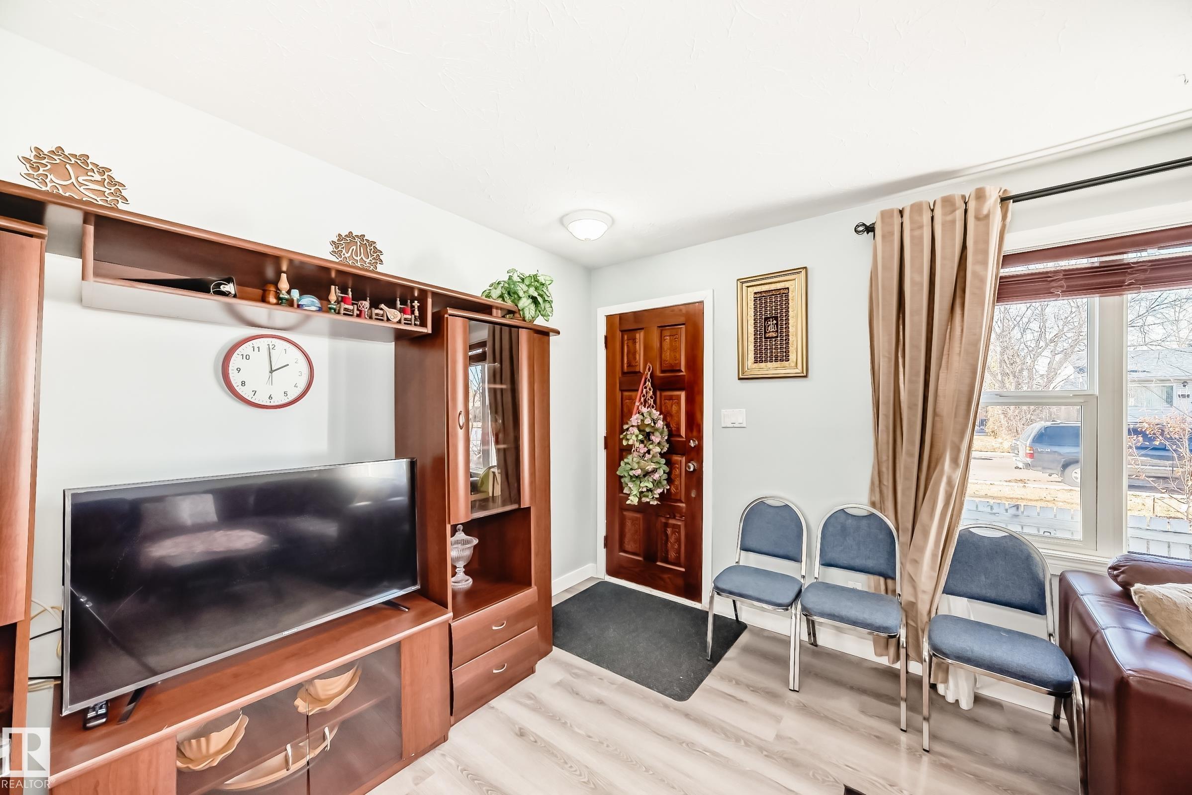 Third View of 13119 135 Street, Athlone, Edmonton, Alberta, T5L 1Y6