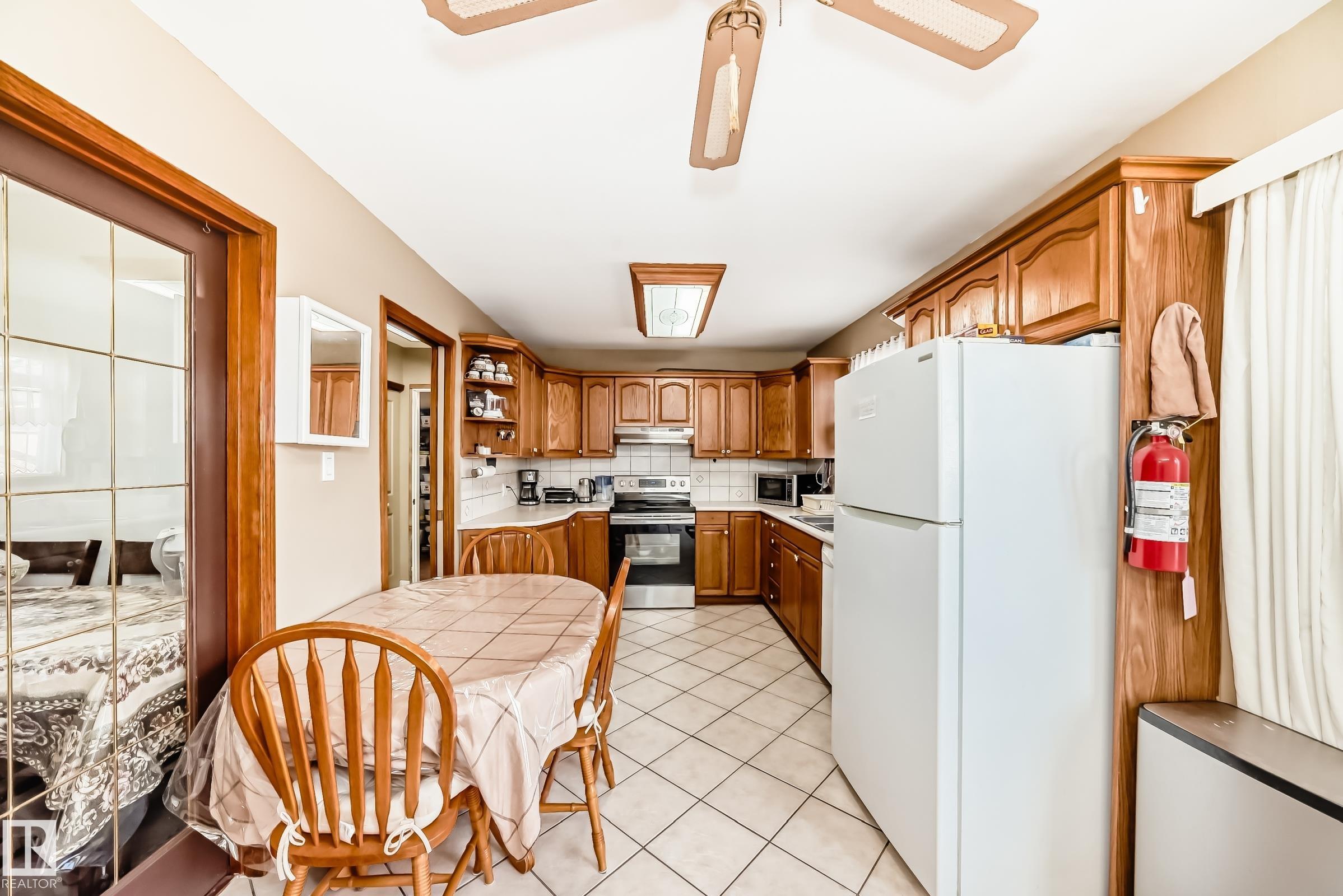 Fifth View of 13119 135 Street, Athlone, Edmonton, Alberta, T5L 1Y6