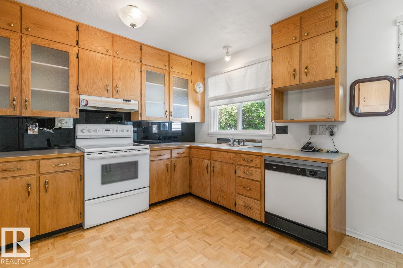 Fifth View of 11028 131 Street, Westmount, Edmonton, Alberta, T5N 1B8