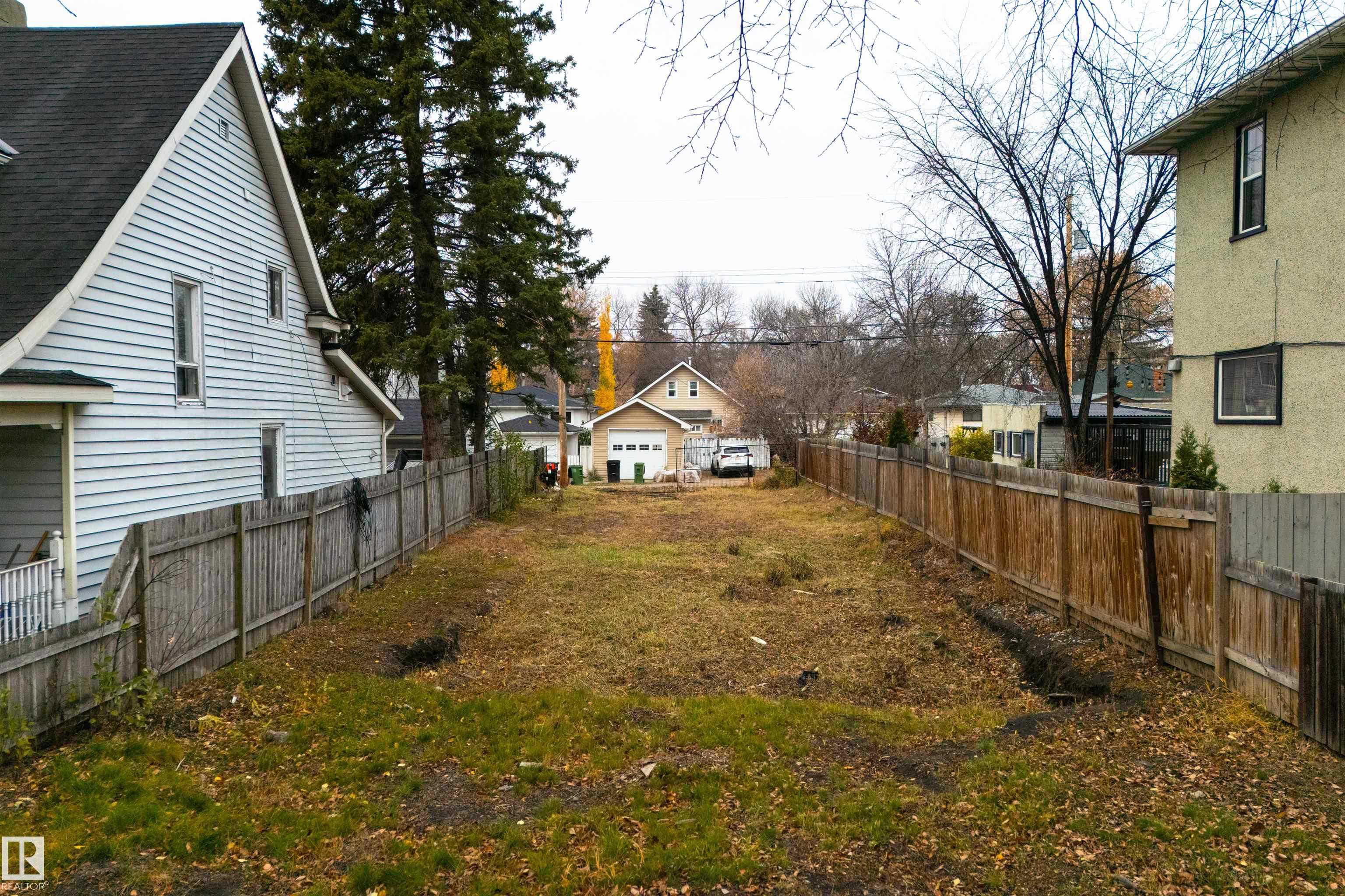 Third View of 12026 93 Street, Alberta Avenue, Edmonton, Alberta, T5G 1E8