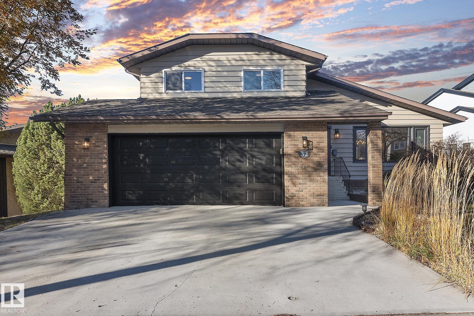 32 WOODCREST Avenue, E4464281, Alberta,
