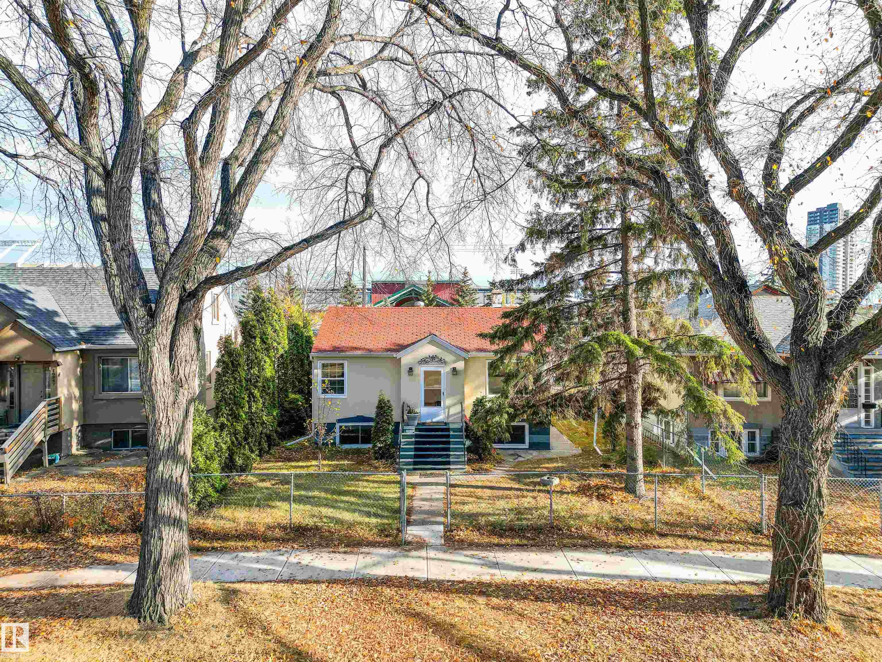 10843 92 Street, E4464321, Alberta,