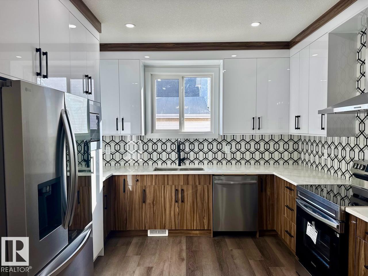 Fourth View of 1 UPPER 12122 43 Street, Beacon Heights, Edmonton, Alberta, T5W 2R1