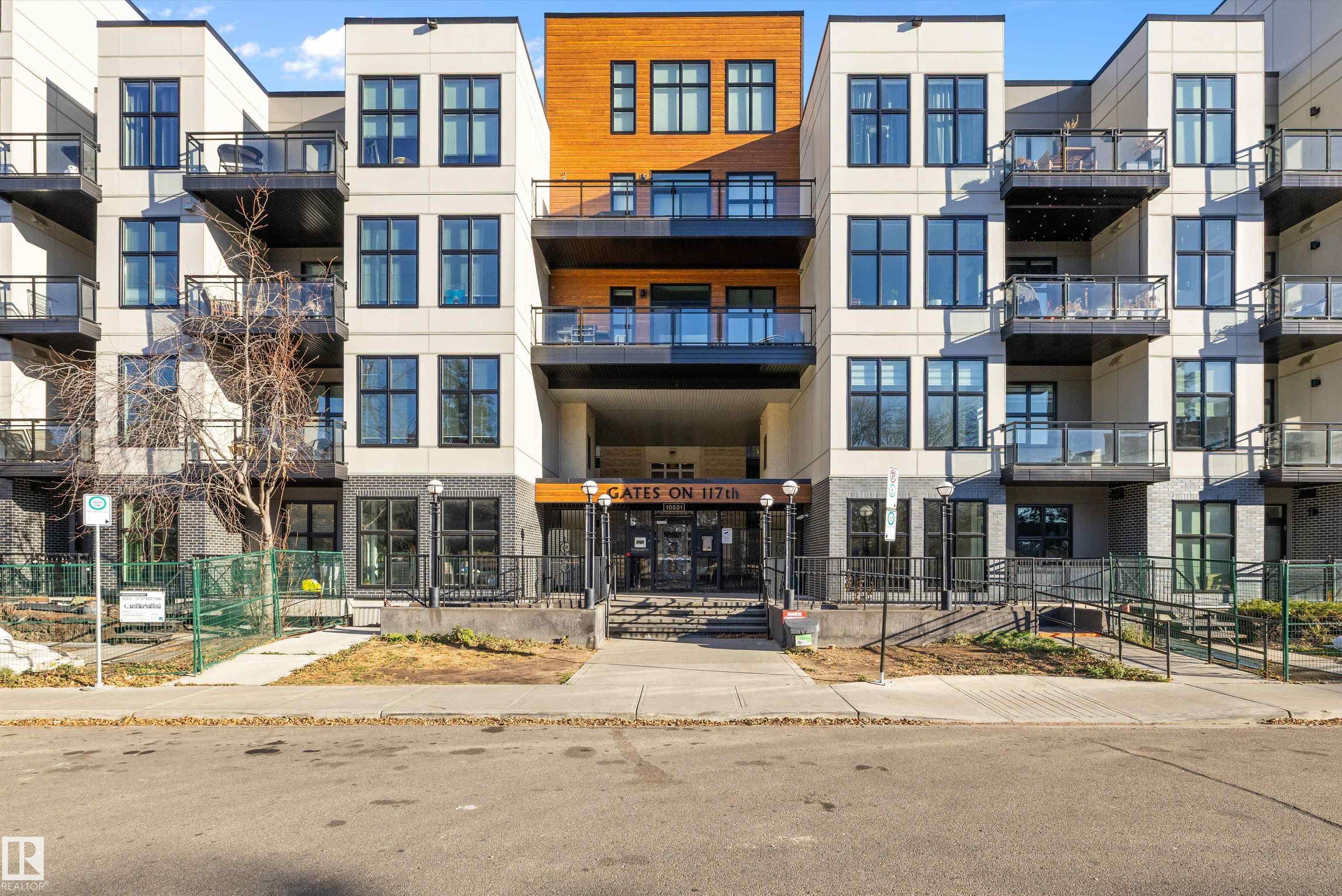 Second View of 200 10531 117 Street, Queen Mary Park, Edmonton, Alberta, T5H 0A8