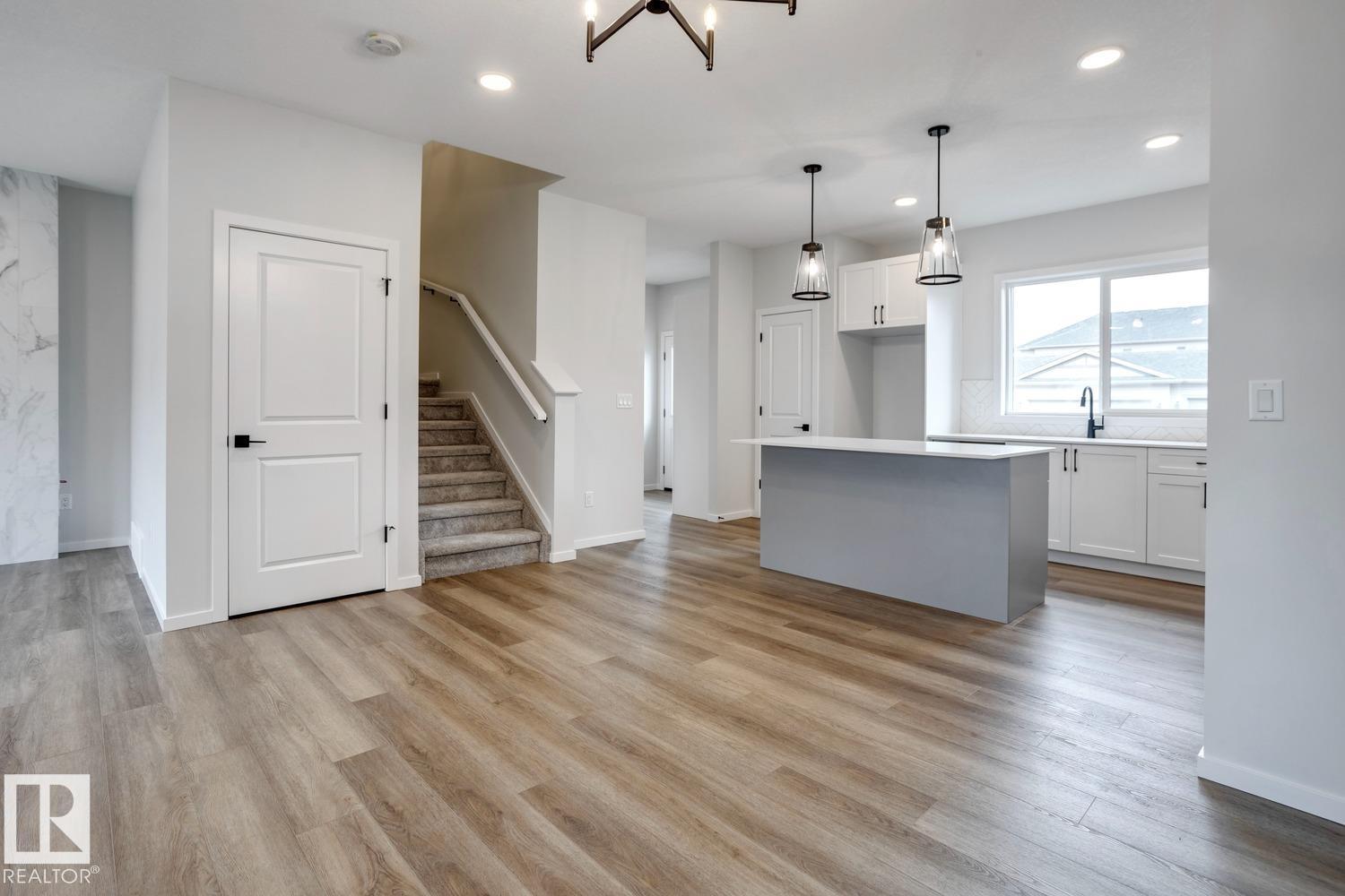 10 HUNTER Place, E4465101, Alberta,