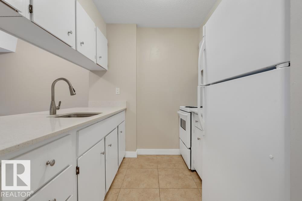 Fifth View of 704 10160 114 Street, Wîhkwêntôwin, Edmonton, Alberta, T5K 2L2