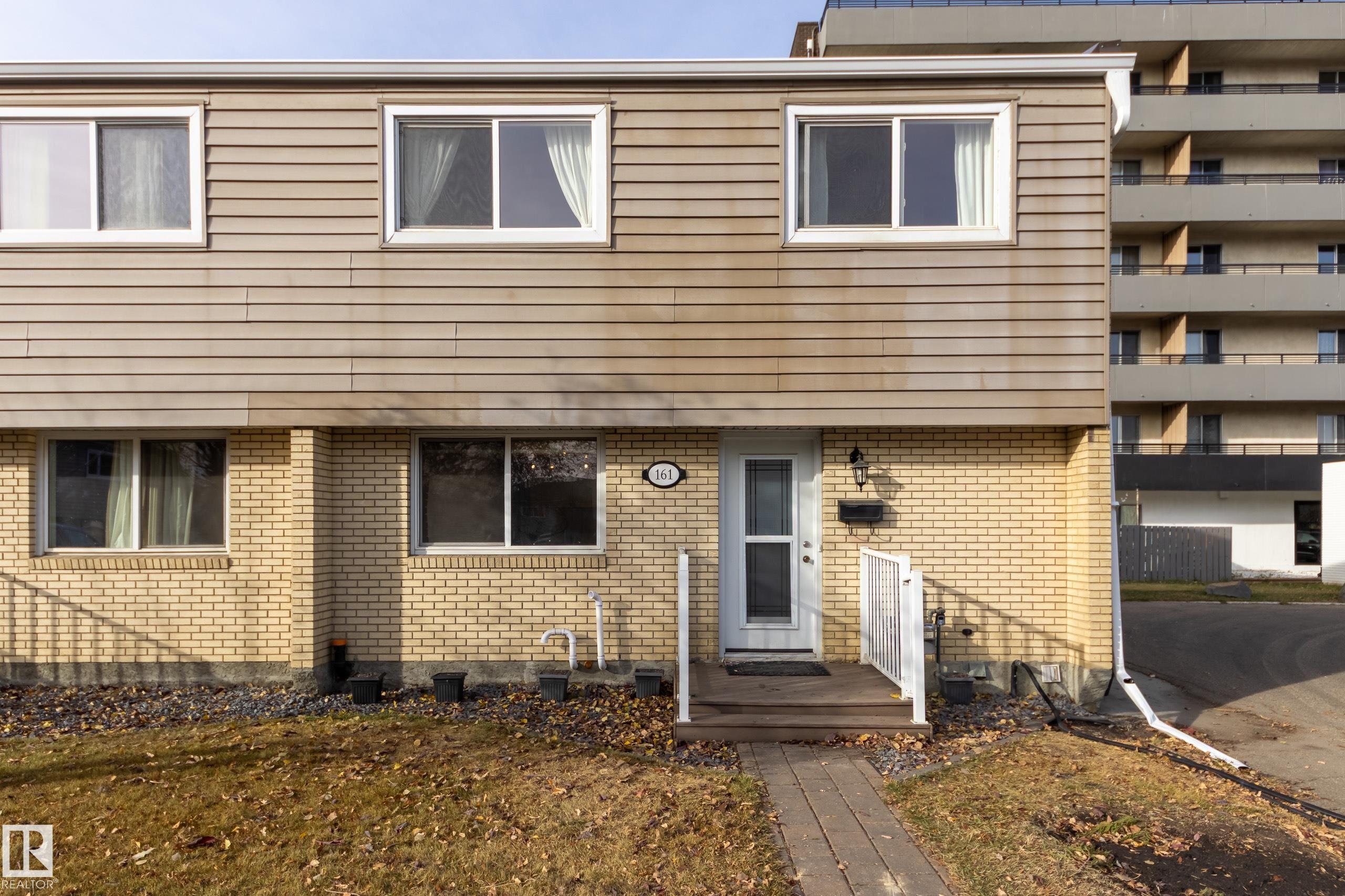 Third View of 161 ROYAL Road, Royal Gardens (Edmonton), Edmonton, Alberta, T5J 2E7
