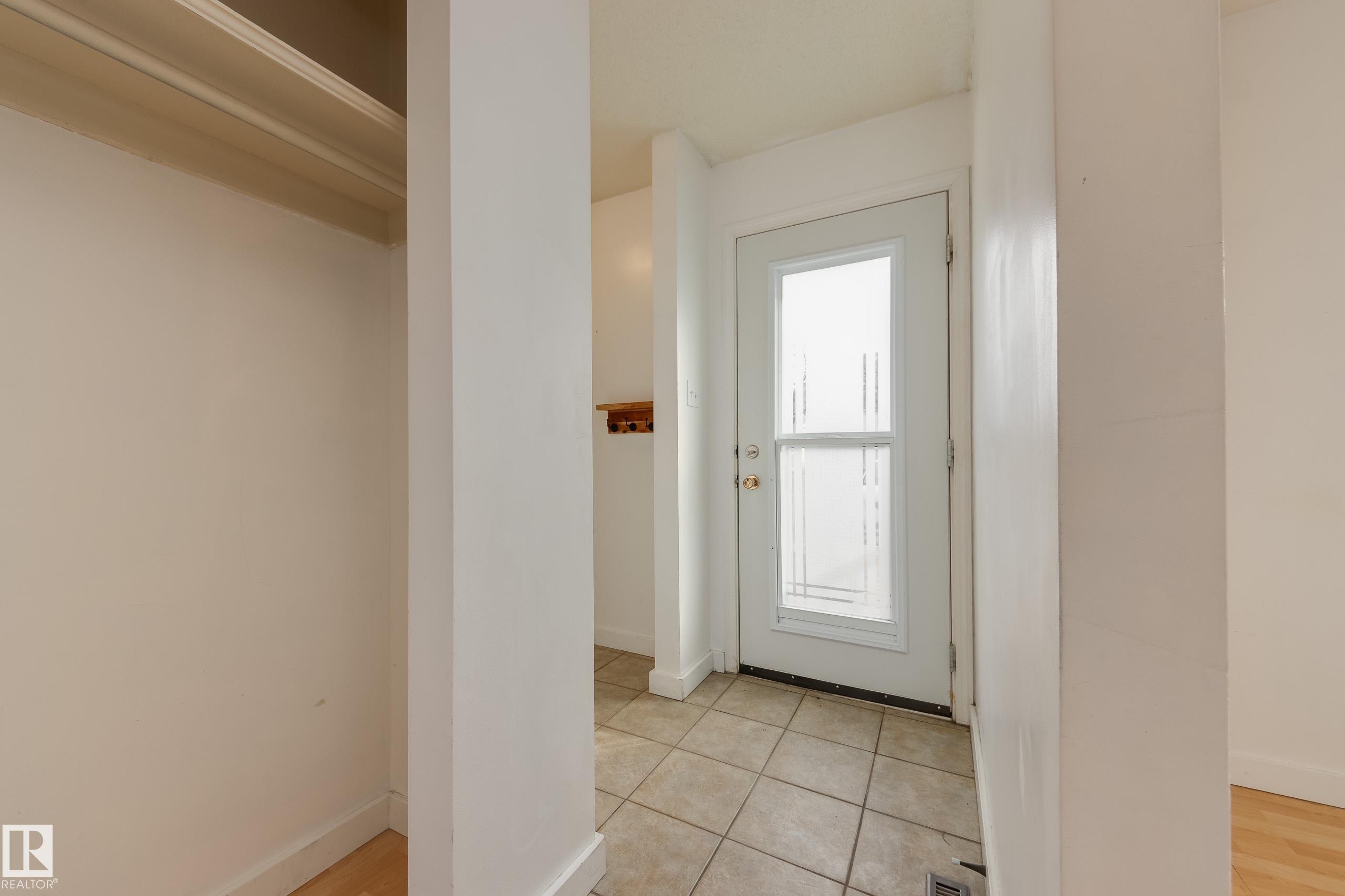 Fourth View of 161 ROYAL Road, Royal Gardens (Edmonton), Edmonton, Alberta, T5J 2E7