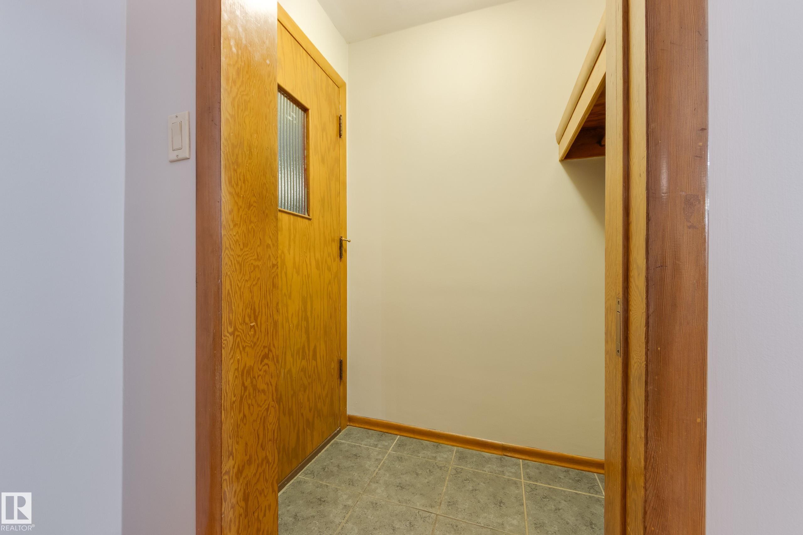 Fourth View of 7315 83 Street, Avonmore, Edmonton, Alberta, T6C 2Y5