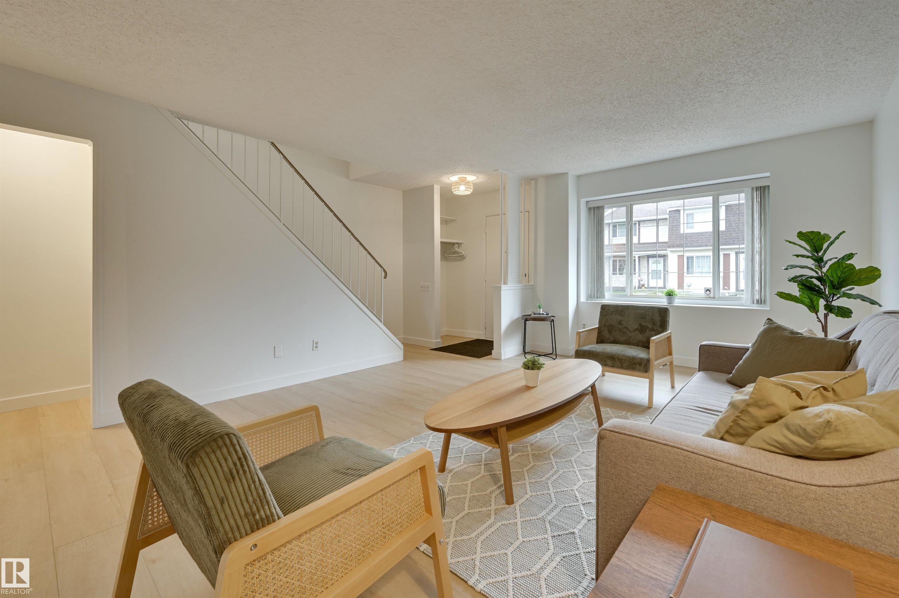 Third View of 8043 178 Street, Thorncliffe (Edmonton), Edmonton, Alberta, T5T 1L3