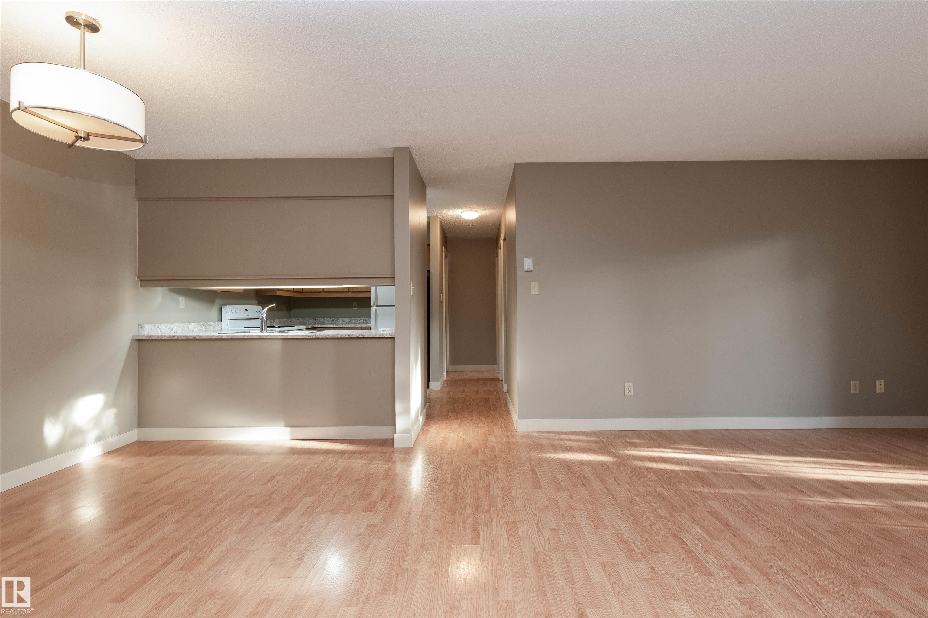 Second View of 208 22 ALPINE Place, Akinsdale, St. Albert, Alberta, T8N 3Y2