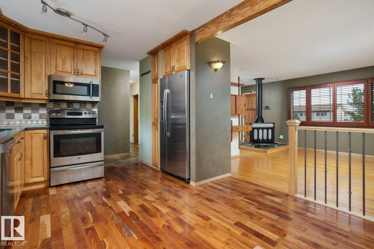 Fourth View of 9124 167 Street, West Meadowlark Park, Edmonton, Alberta, T5R 2T9