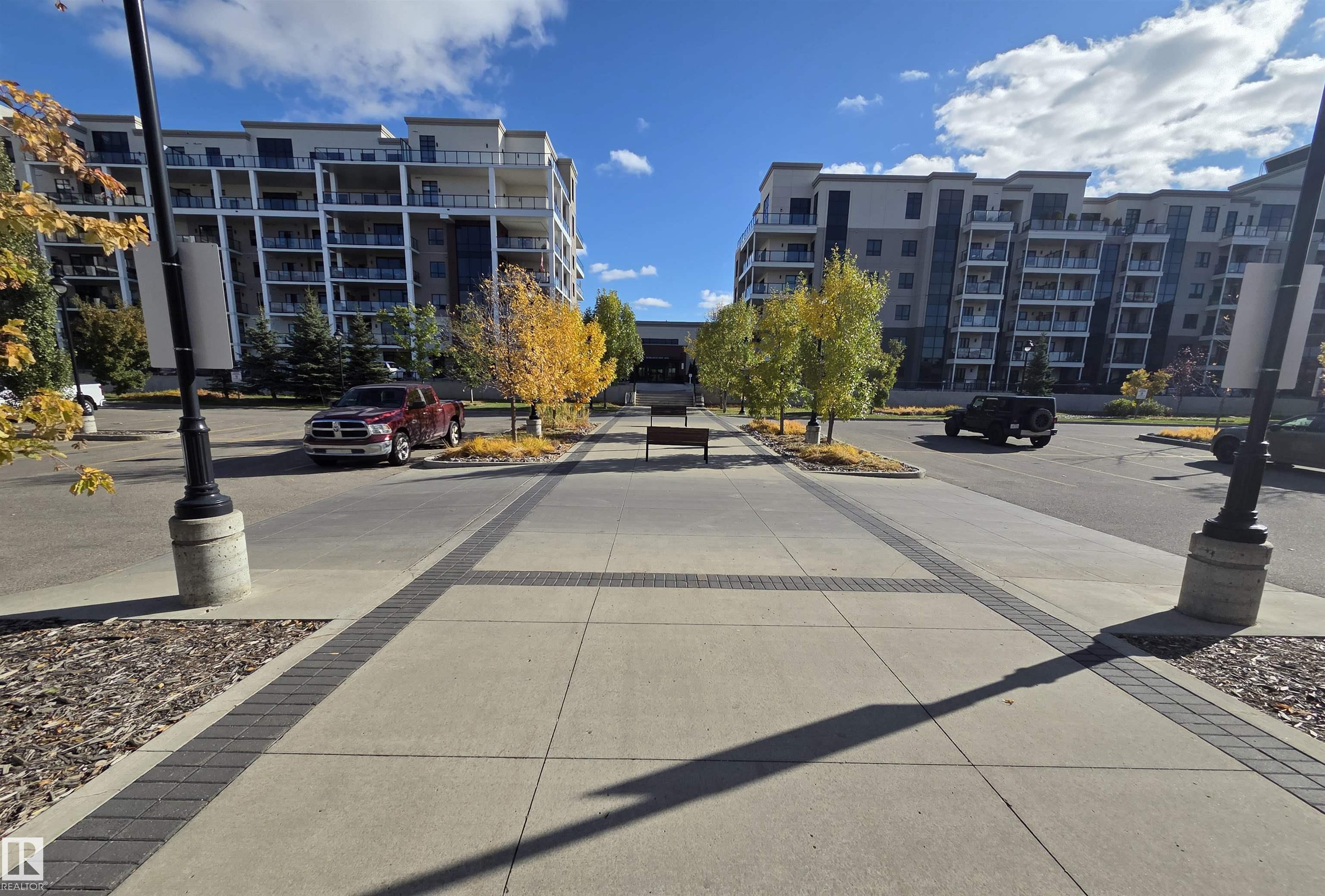 Second View of 736 200 Bellerose Drive, Oakmont, St. Albert, Alberta, T8N 7P7