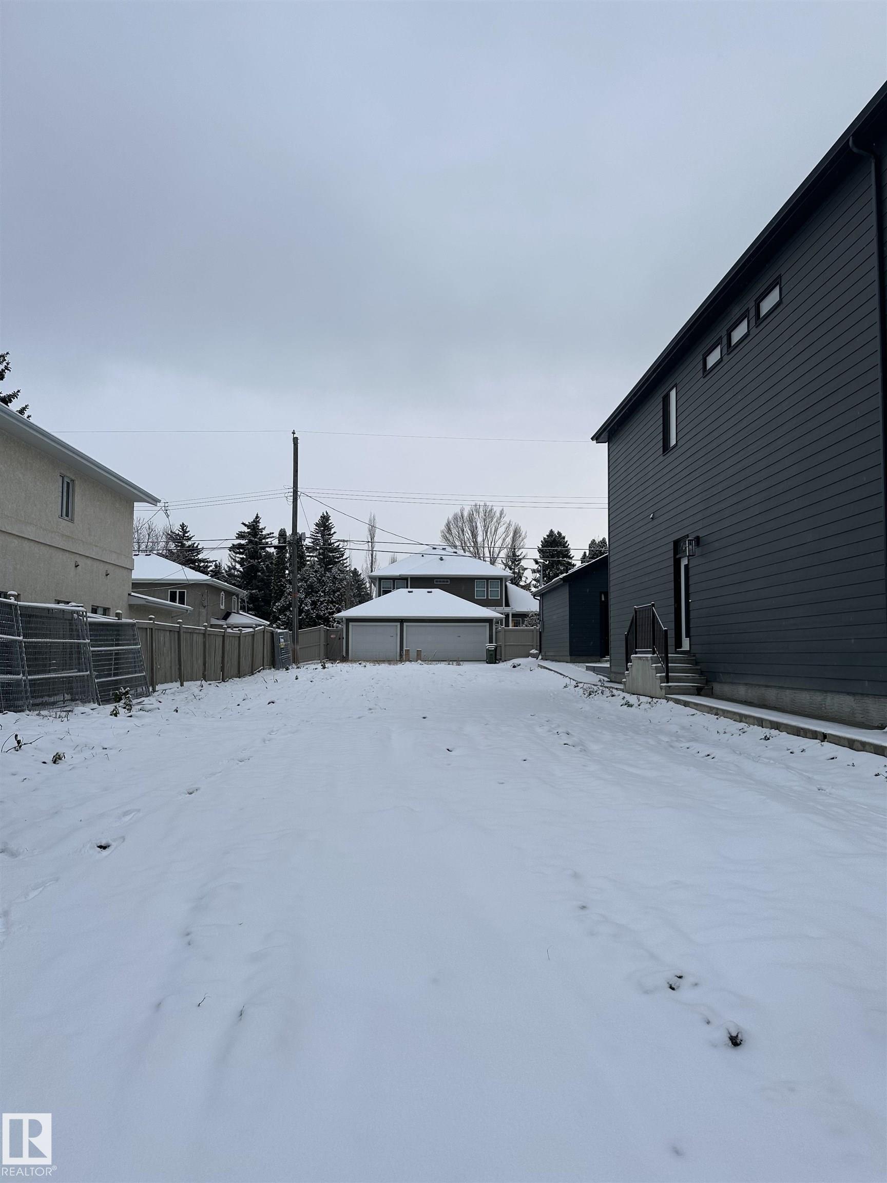 Main View of 40B VALLEYVIEW Crescent, Parkview, Edmonton, Alberta, T5R 5S6