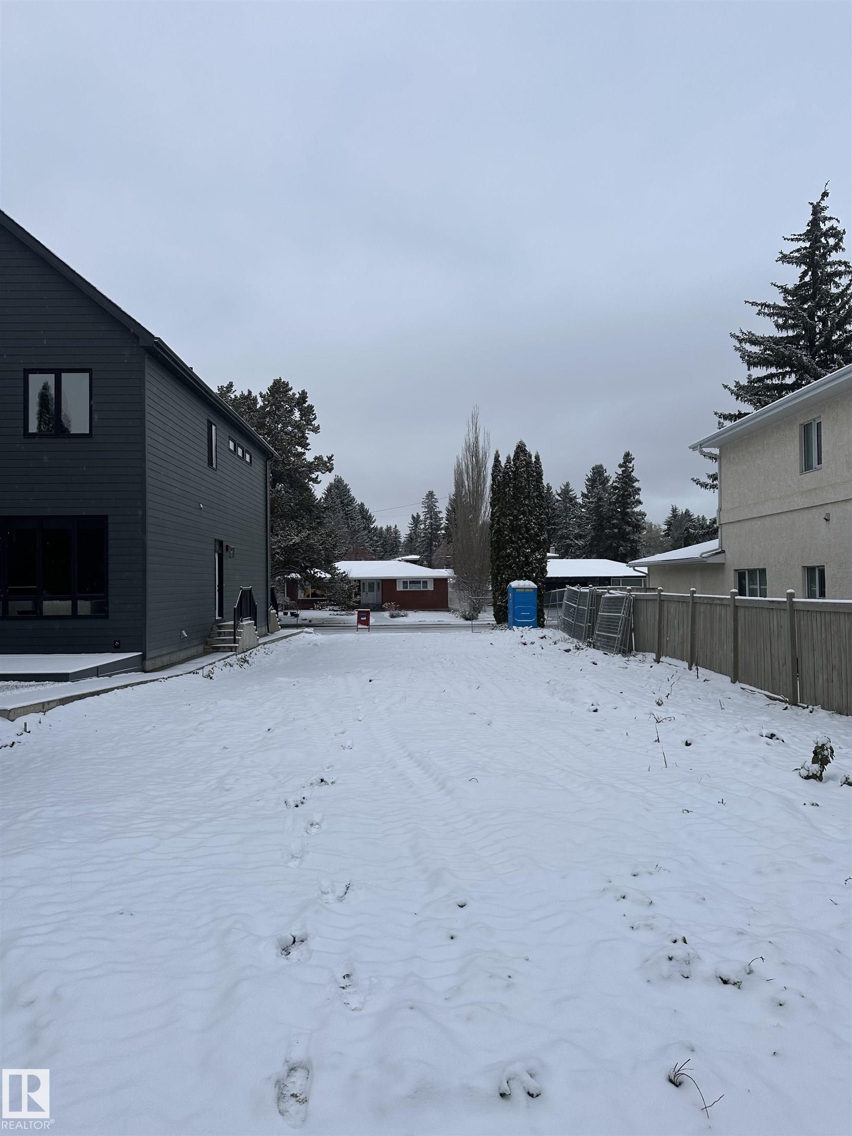 Second View of 40B VALLEYVIEW Crescent, Parkview, Edmonton, Alberta, T5R 5S6