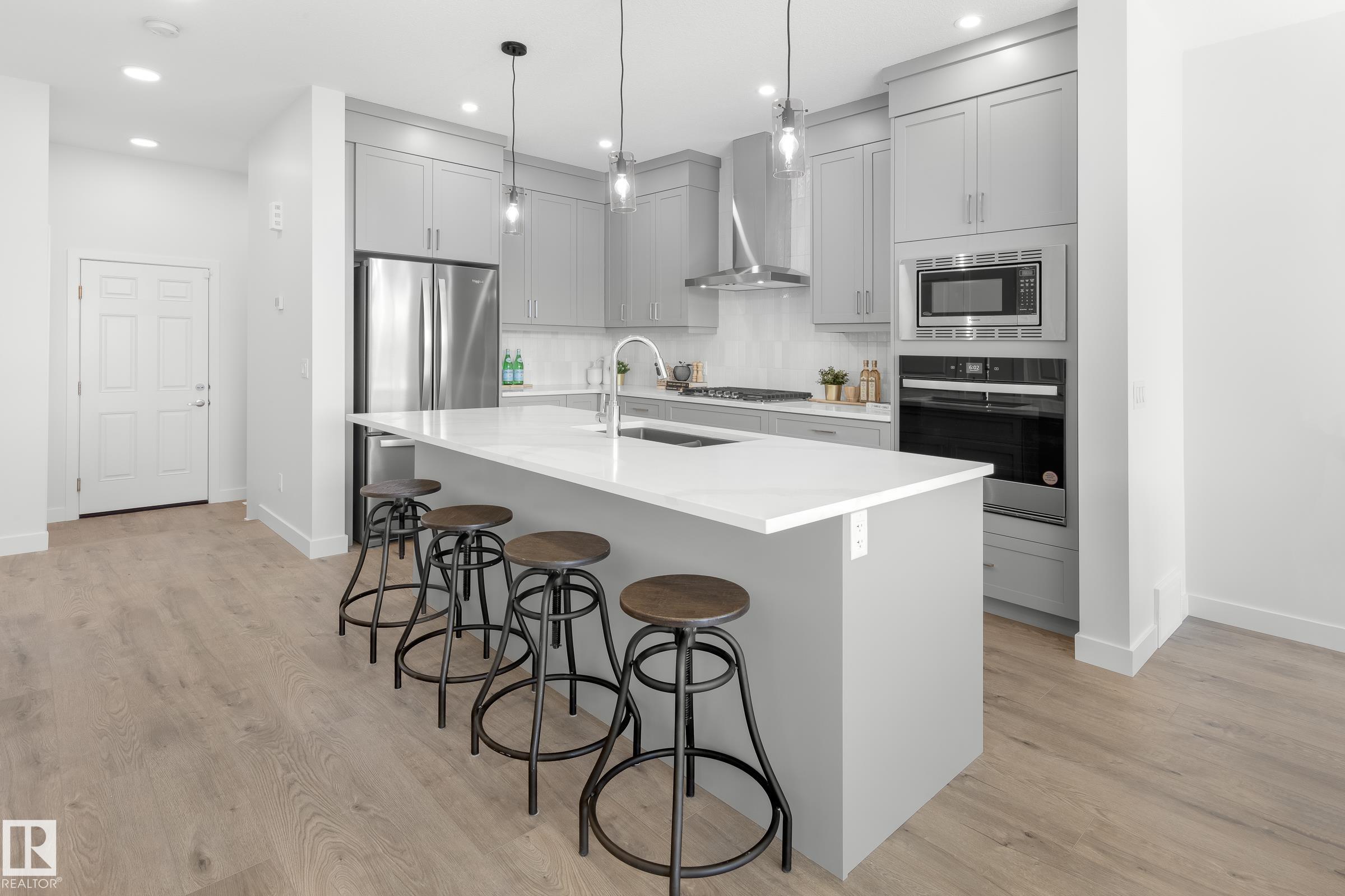 5669 HAWTHORN Way, E4465337, Alberta,